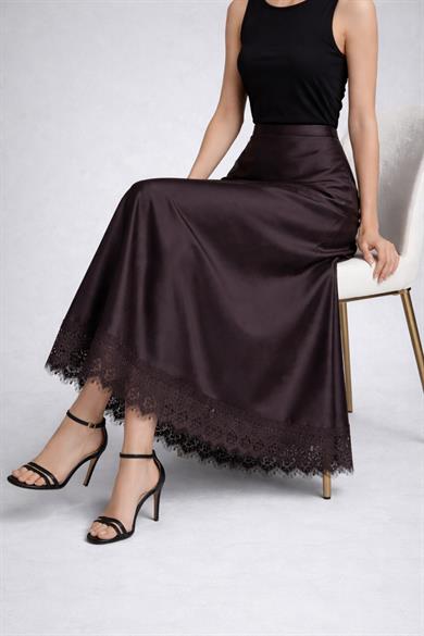 Kadın Acı Kahve Dantel Detaylı A Kesim Midi Boy Saten Etek Yüksek Bel Şık ve Zarif Tasarım