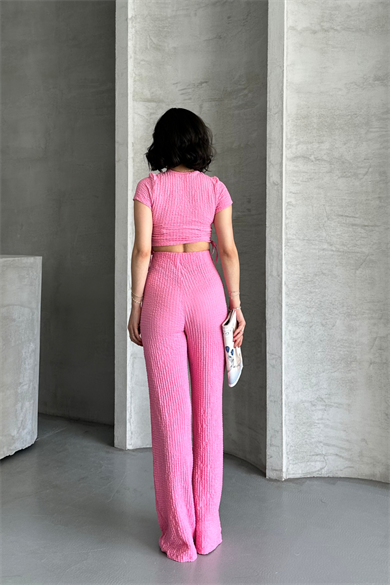 Kadın Pembe Kısa Kollu Büzgü Detaylı Crop & Bol Paça Takım