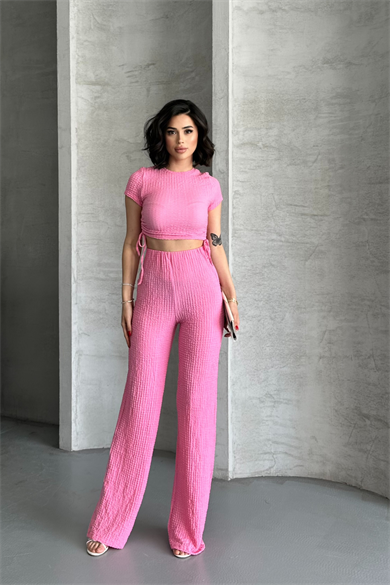 Kadın Pembe Kısa Kollu Büzgü Detaylı Crop & Bol Paça Takım