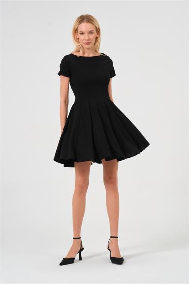 Kadın Siyah Eteği Volanlı Mini Elbise