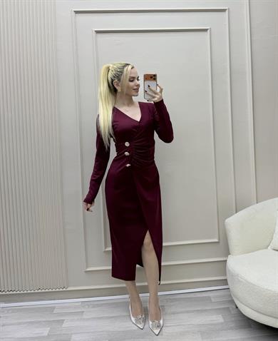 KADIN V BORDO YAKA DRAPELİ YIRTMAÇLI DÜĞME DETAYLI UZUN KOLLU MİDİ BOY ŞIK ABİYE DAVET ELBİSESİ