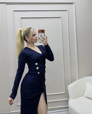 KADIN V LARCİVERT YAKA DRAPELİ YIRTMAÇLI DÜĞME DETAYLI UZUN KOLLU MİDİ BOY ŞIK ABİYE DAVET ELBİSESİ