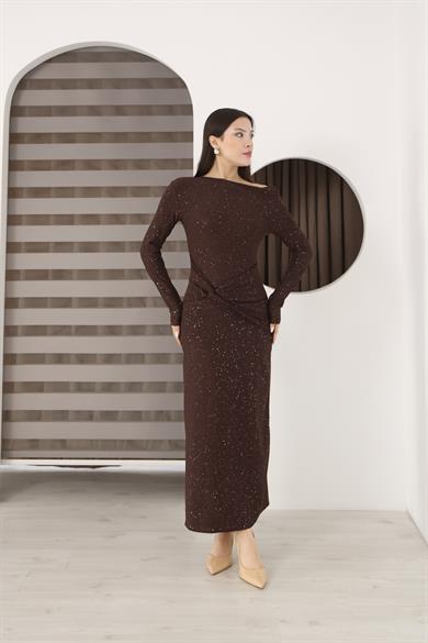 Kayık Yaka Sim Detaylı Drapeli Sandy Abiye Elbise Acı Kahve