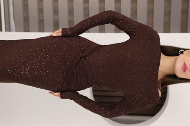 Kayık Yaka Sim Detaylı Drapeli Sandy Abiye Elbise Acı Kahve