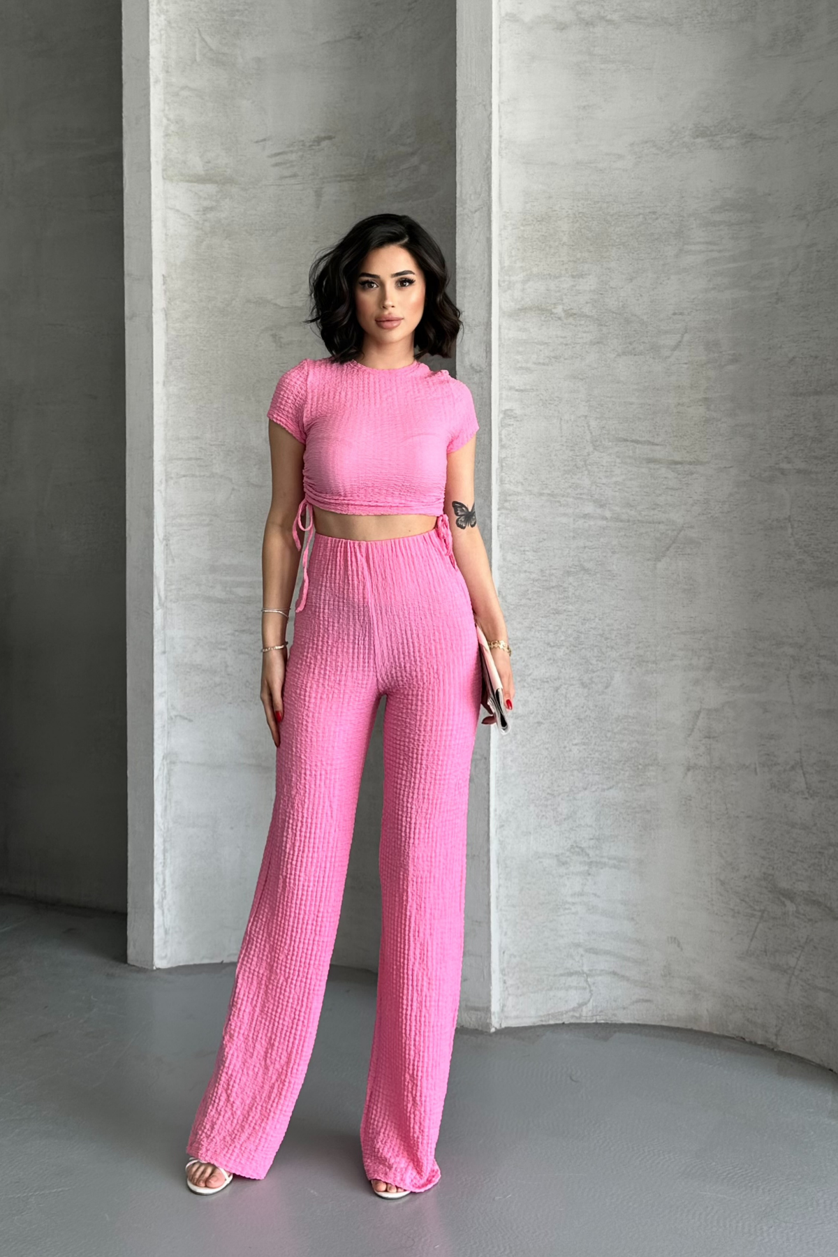 Kadın Pembe Kısa Kollu Büzgü Detaylı Crop & Bol Paça Takım