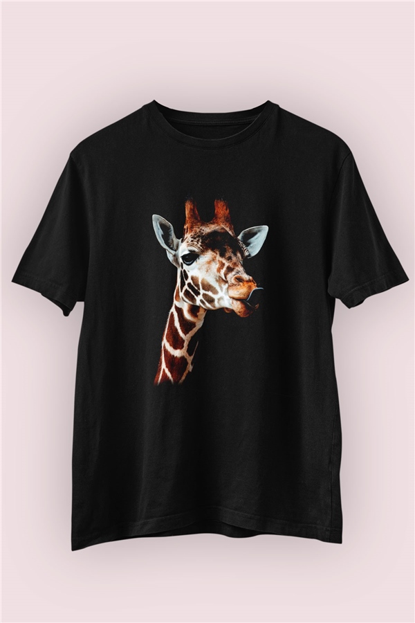 Dil Çıkaran Zürafa Temalı Tasarım Tişört