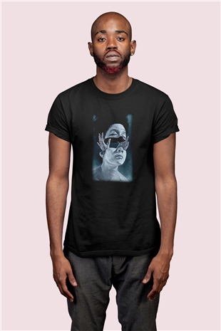 Sürrealist Kadın Portre Baskılı Tshirt