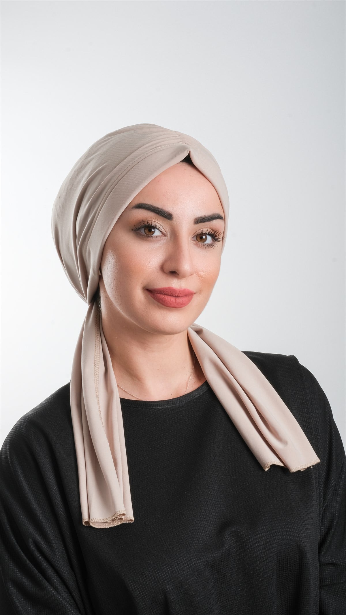 Bej Pratik Hazır Geçmeli Tesettür Bone Kesik Elyaf Sade - Hürrem Bone 2111_12