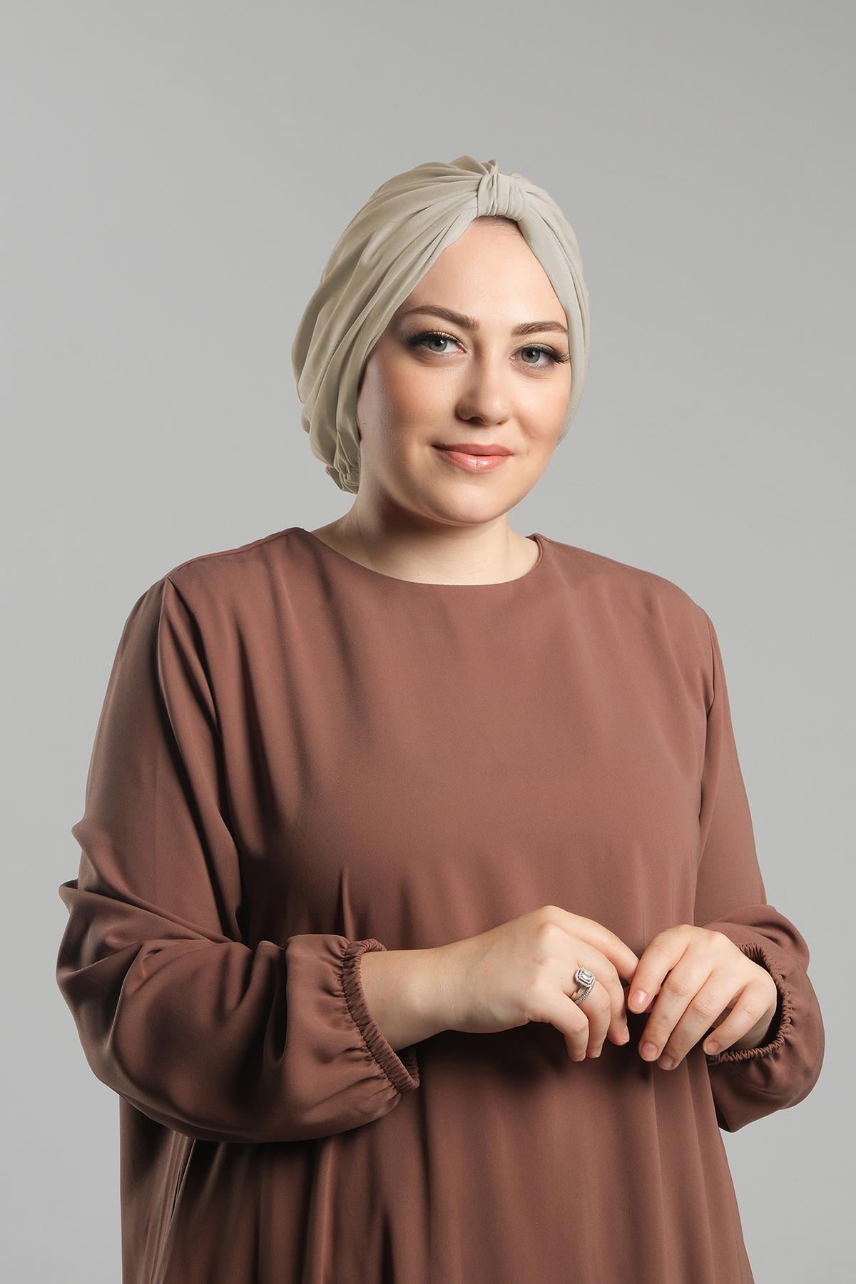 Bej Pratik Hazır Geçmeli Tesettür Bone Sandy Pileli Salaş - Hürrem Bone 2121_12