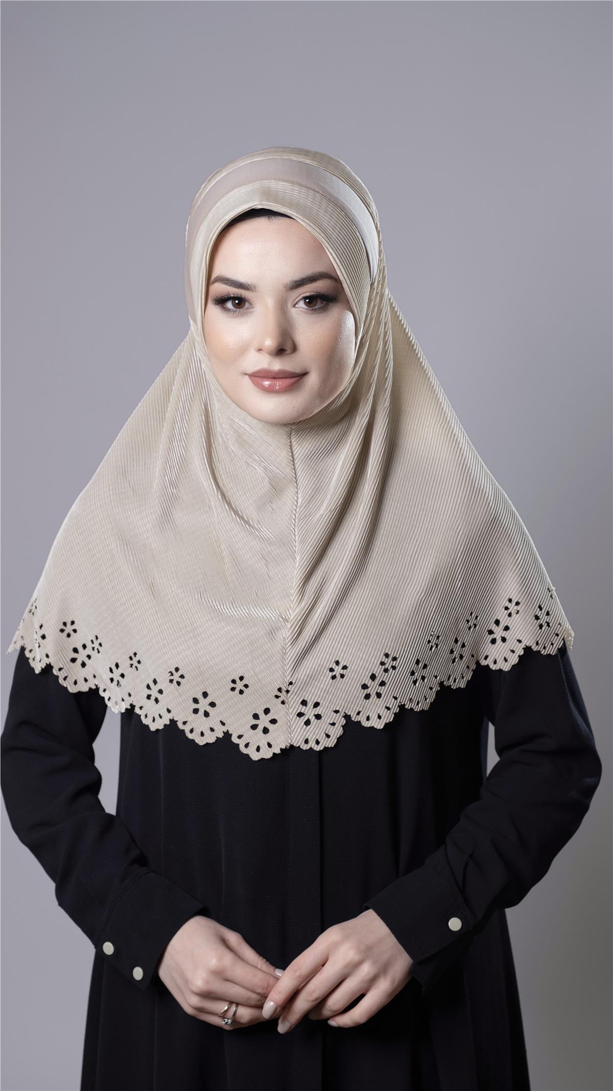 Bej Pratik Hazır Geçmeli Tesettür Eşarp Fukuro Kumaş Piliseli Çiçek Desenli Lazer Kesim - Hürrem Bone 1829_12