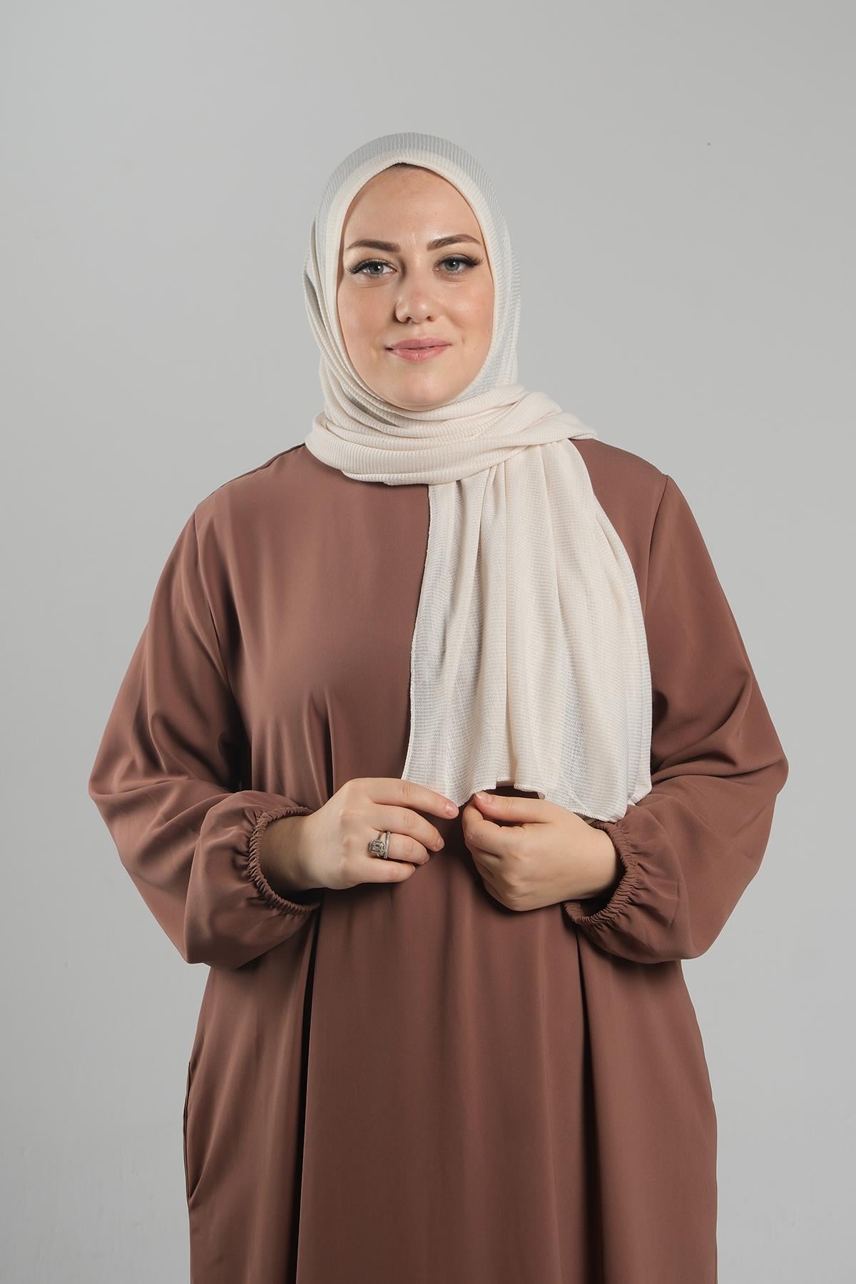 Bej Pratik Hazır Geçmeli Tesettür Şal Örme Kumaş Sade - Hürrem Bone 2118_12