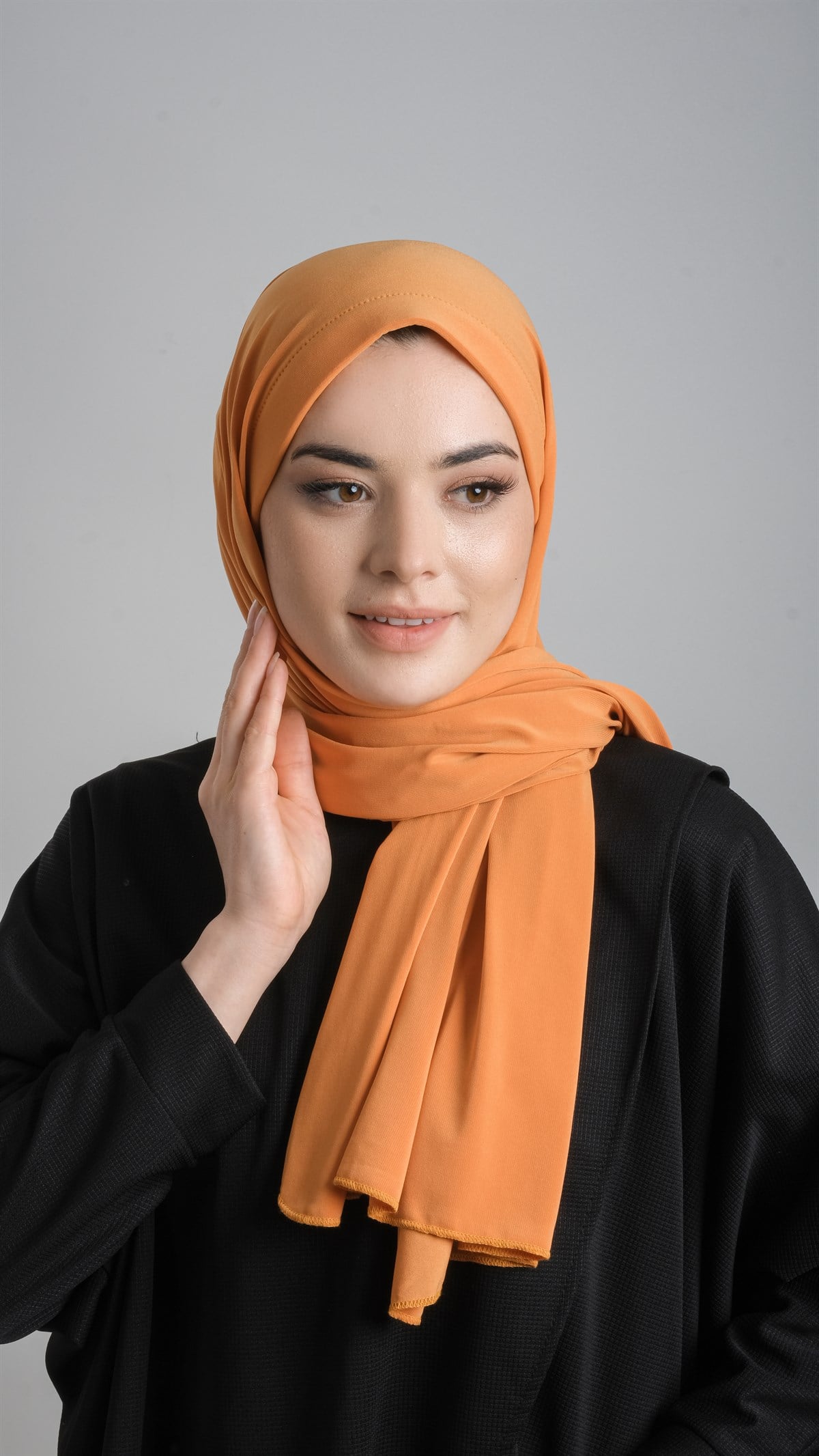 Gold Pratik Hazır Geçmeli Eşarp Sandy Kumaş Sade - Hürrem Bone 1817_03