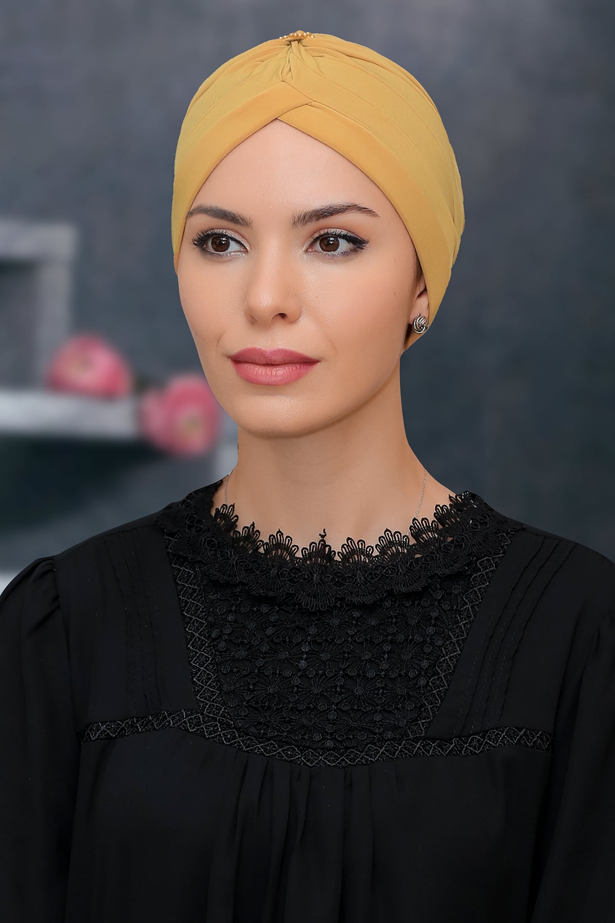 Gold Pratik Hazır Geçmeli Tesettür Bone Sandy Kumaş Taçlı Büzgülü - Hürrem 1208