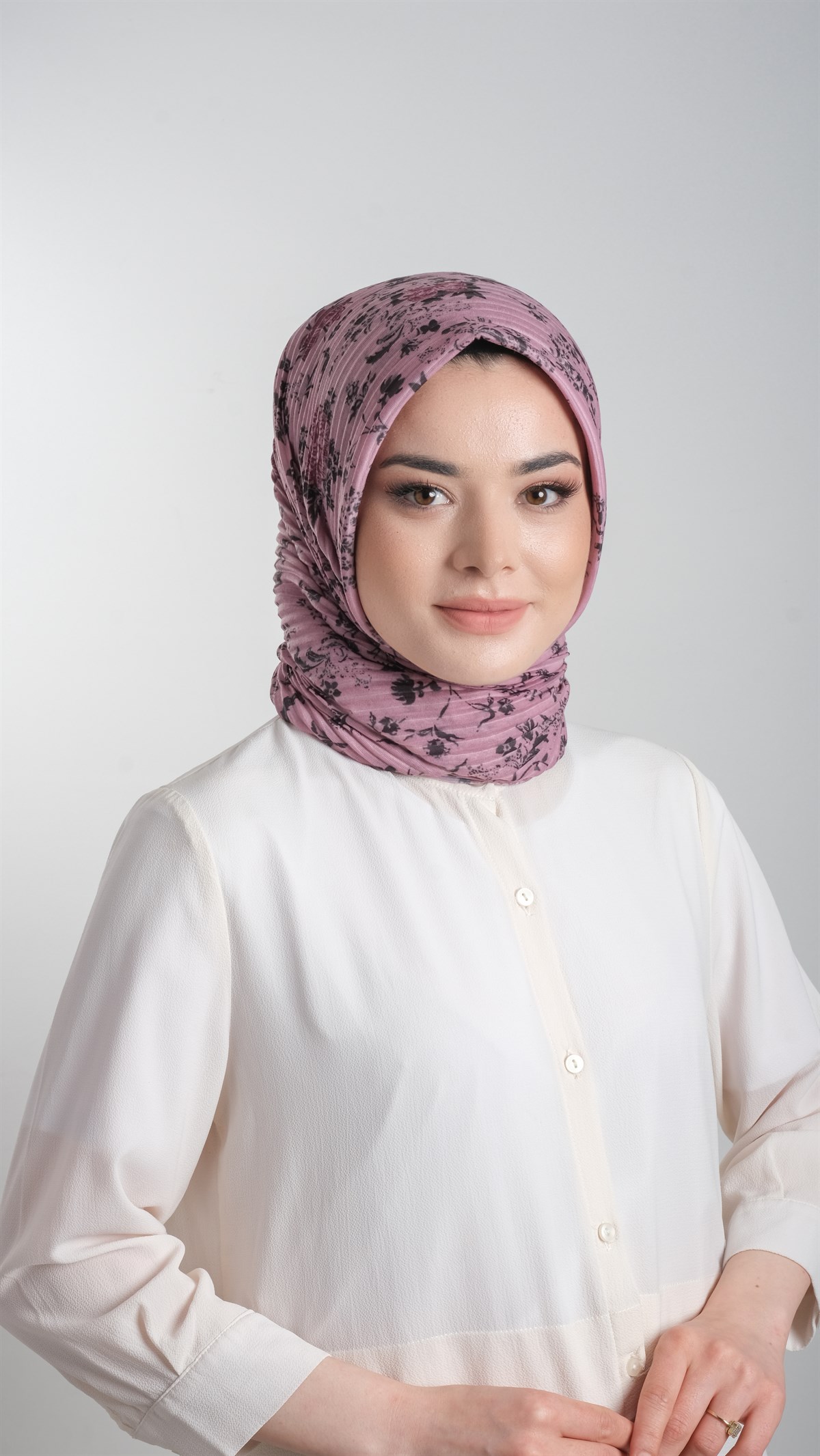 Gül Kurusu Pratik Hazır Geçmeli Tesettür Eşarp Kesik Elyaf Piliseli Çiçek Desenli 1818D6_18