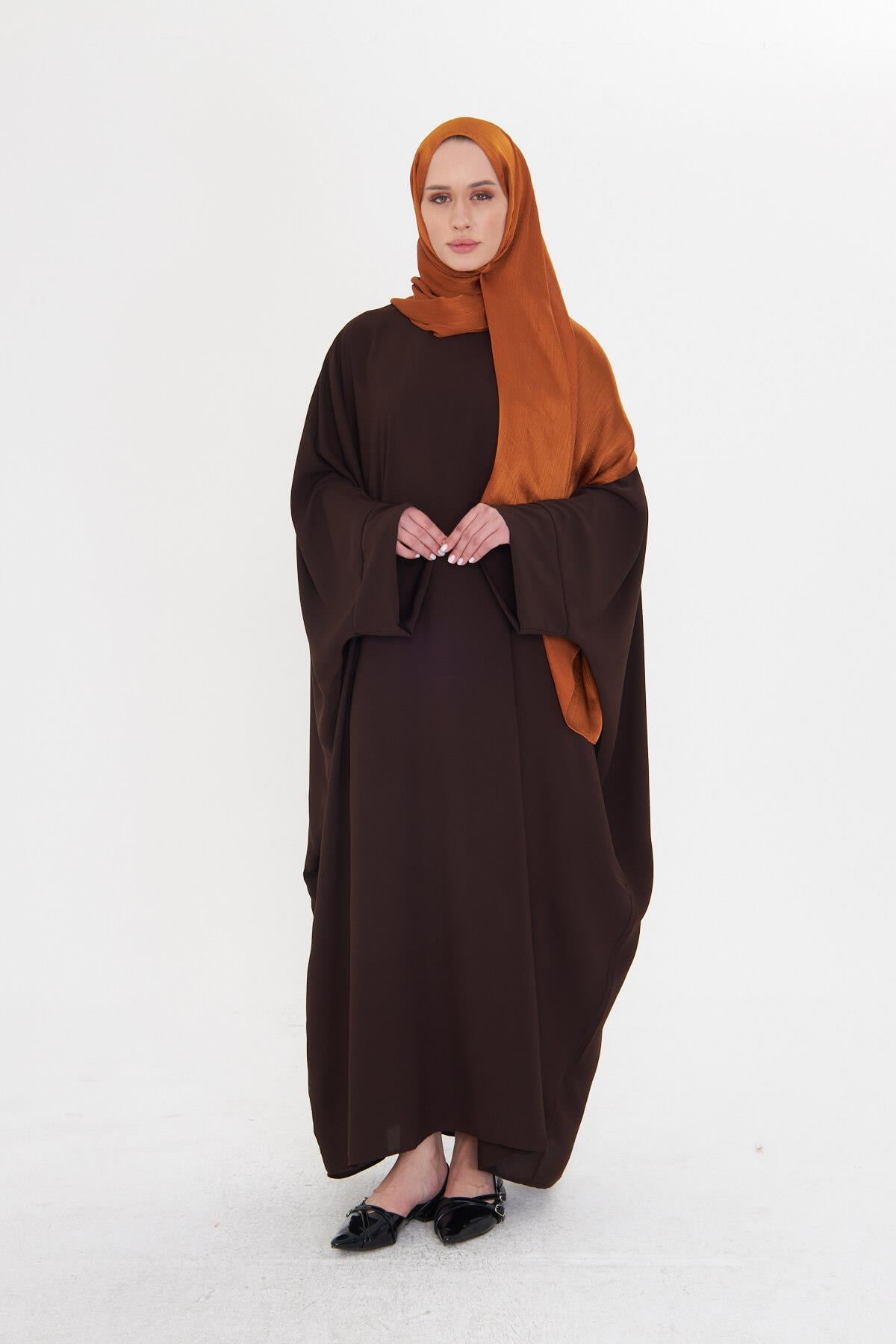 Kahve Yarasa Kol Oversize Medine İpeği Arkası Düğmeli Düz Elbise - Hürrem Bone 4001_14