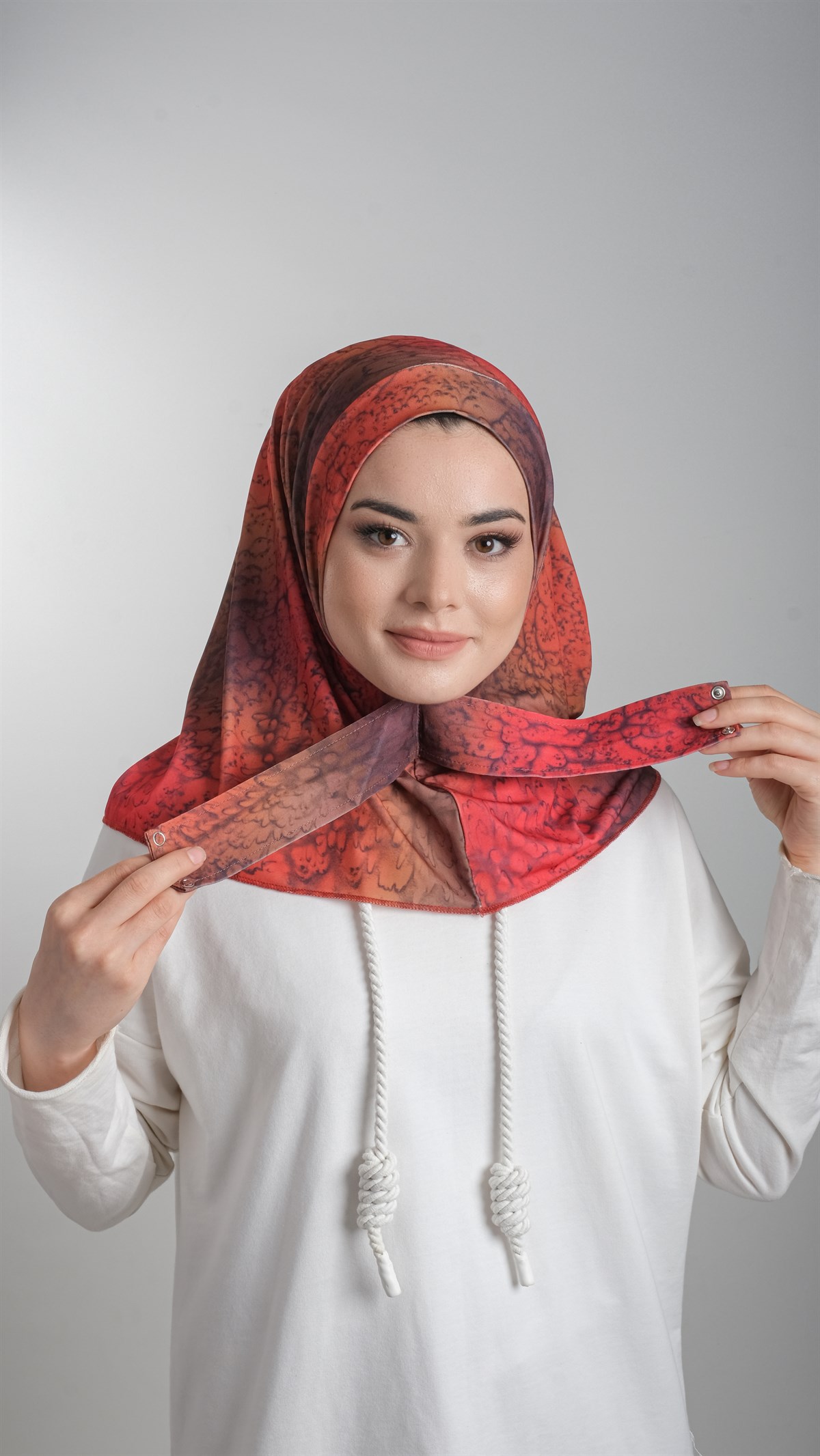 Kırmızı Pratik Hazır Geçmeli Tesettür Bone Sandy Kumaş Batik Desenli 2101D_31