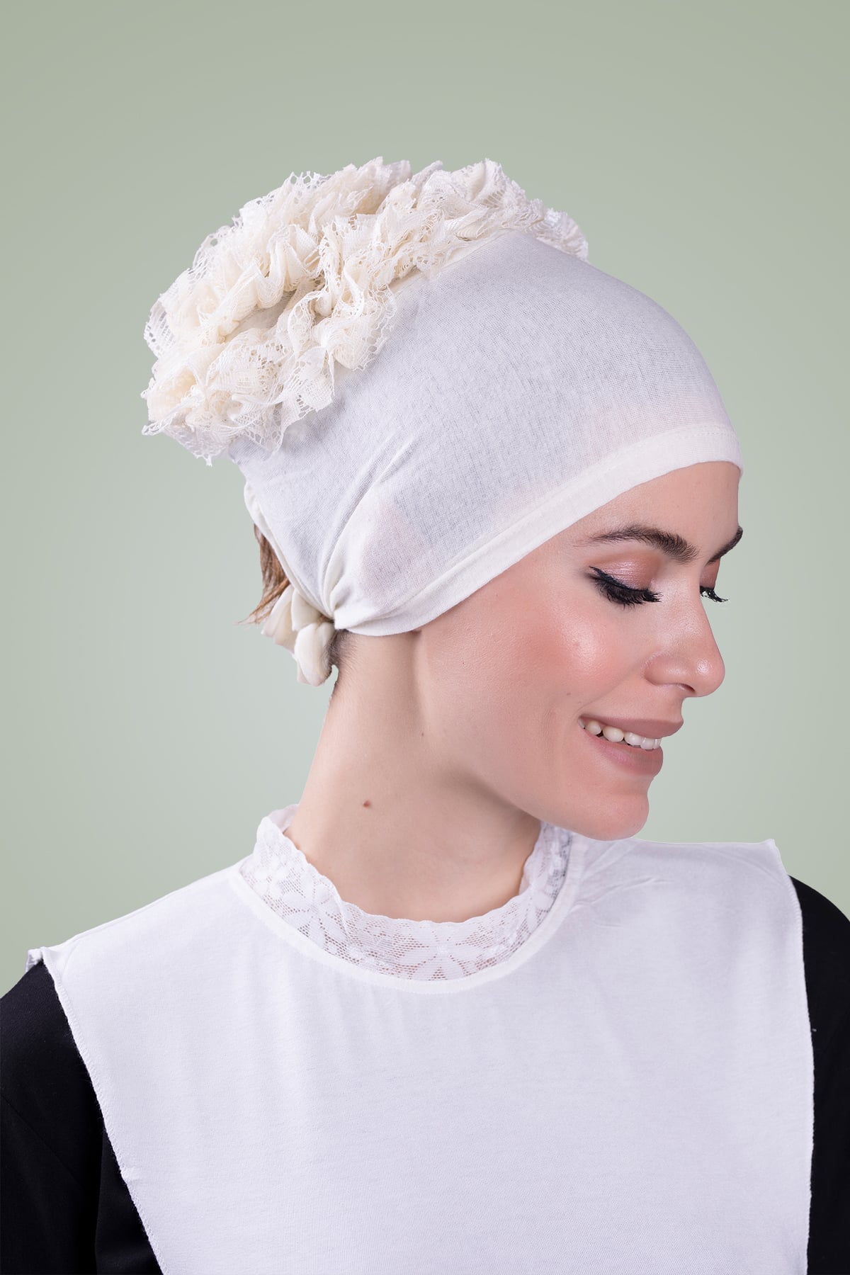 Krem Arkadan Bağlamalı Tesettür Bone Viskon Kumaş Fırfır Bone - Hürrem 1006