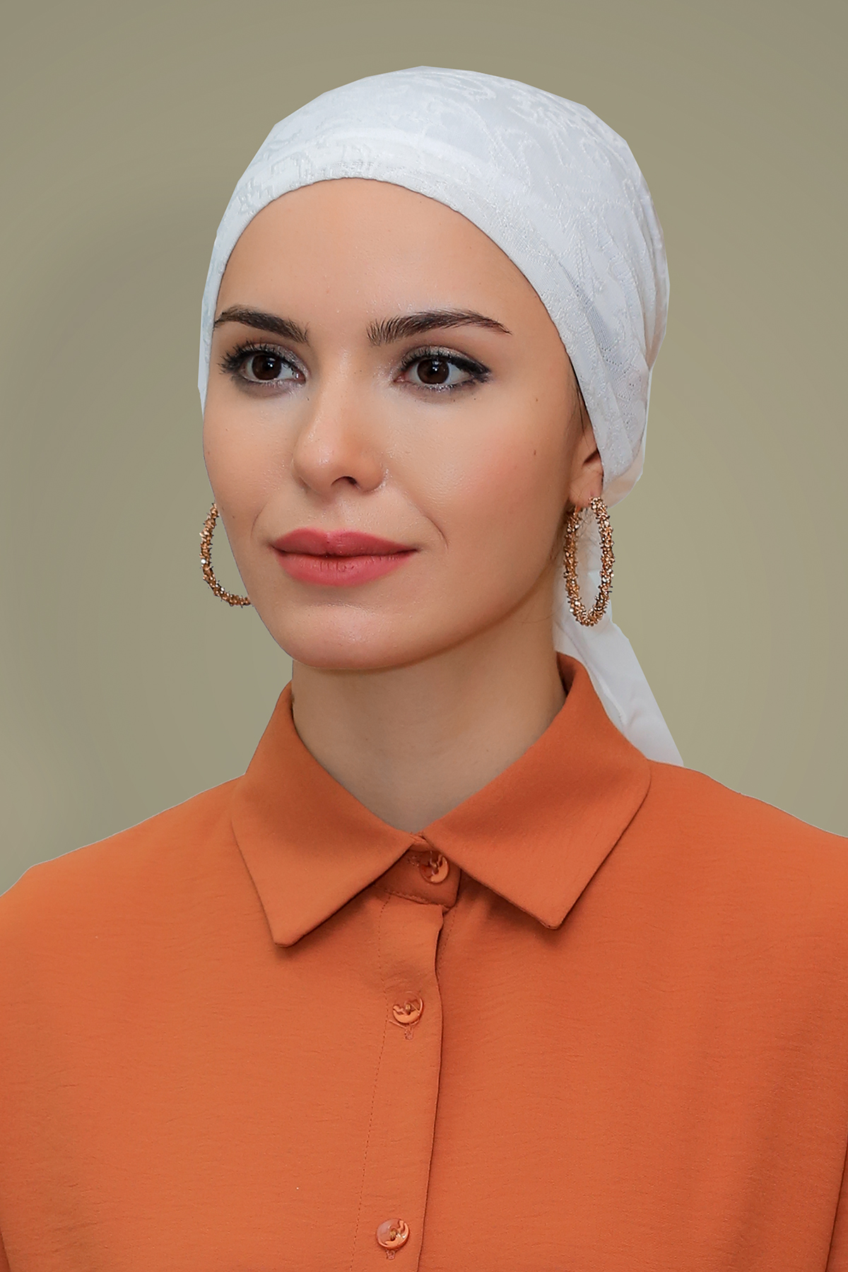 Krem Pratik Hazır Geçmeli Tesettür Bone Jakarlı Desenli Güllü - Hürrem 1202