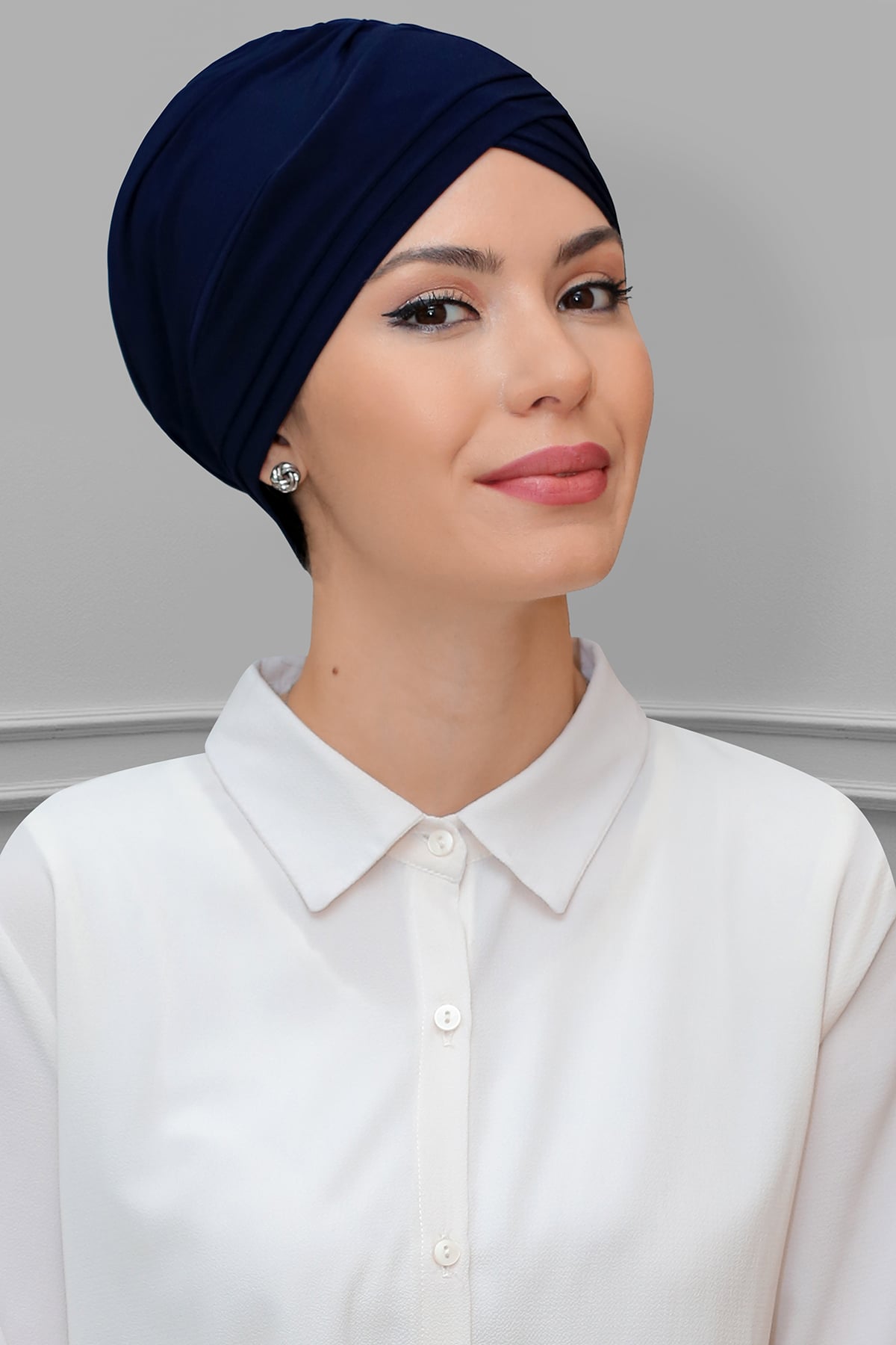 Lacivert Pratik Hazır Geçmeli Tesettür Bone Sandy Kumaş Üç Çapraz - Hürrem 1803
