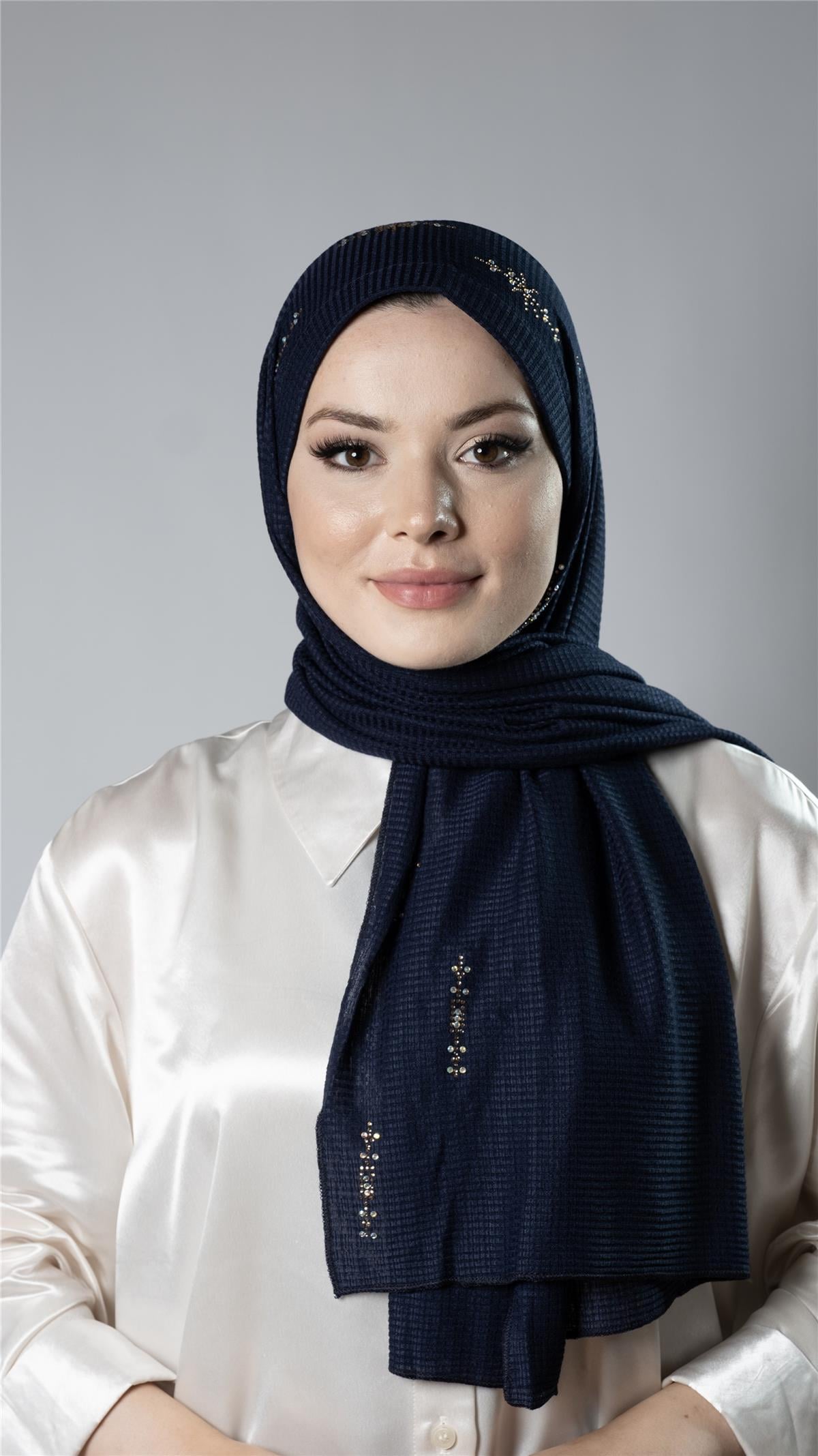 Lacivert Pratik Hazır Geçmeli Tesettür Şal Örme Kumaş Taşlı Yıldız Desenli  - Hürrem Bone 2118Y_02