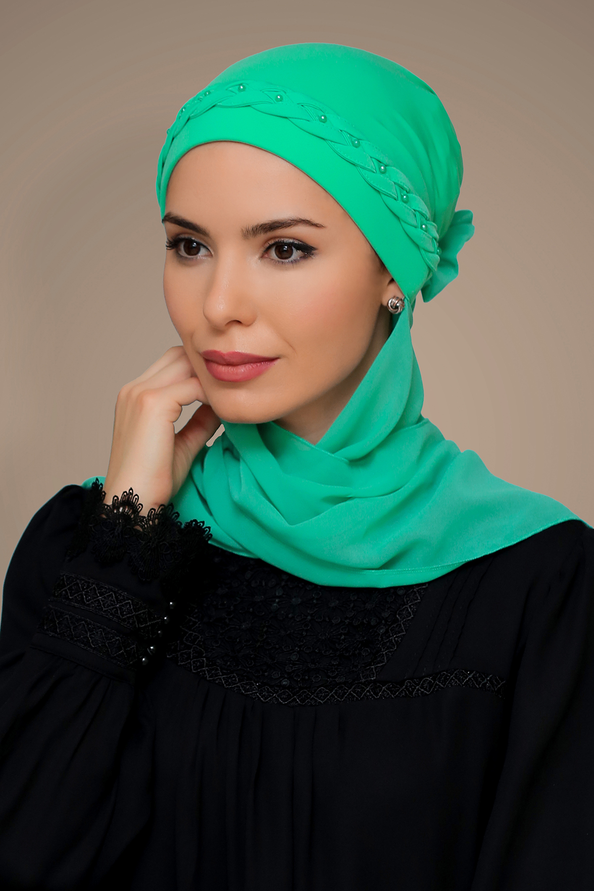 Mint Yeşili Pratik Hazır Geçmeli Tesettür Bone Sandy Kumaş Örgülü Güllü - Şifon Atkılı - Hürrem 1203A