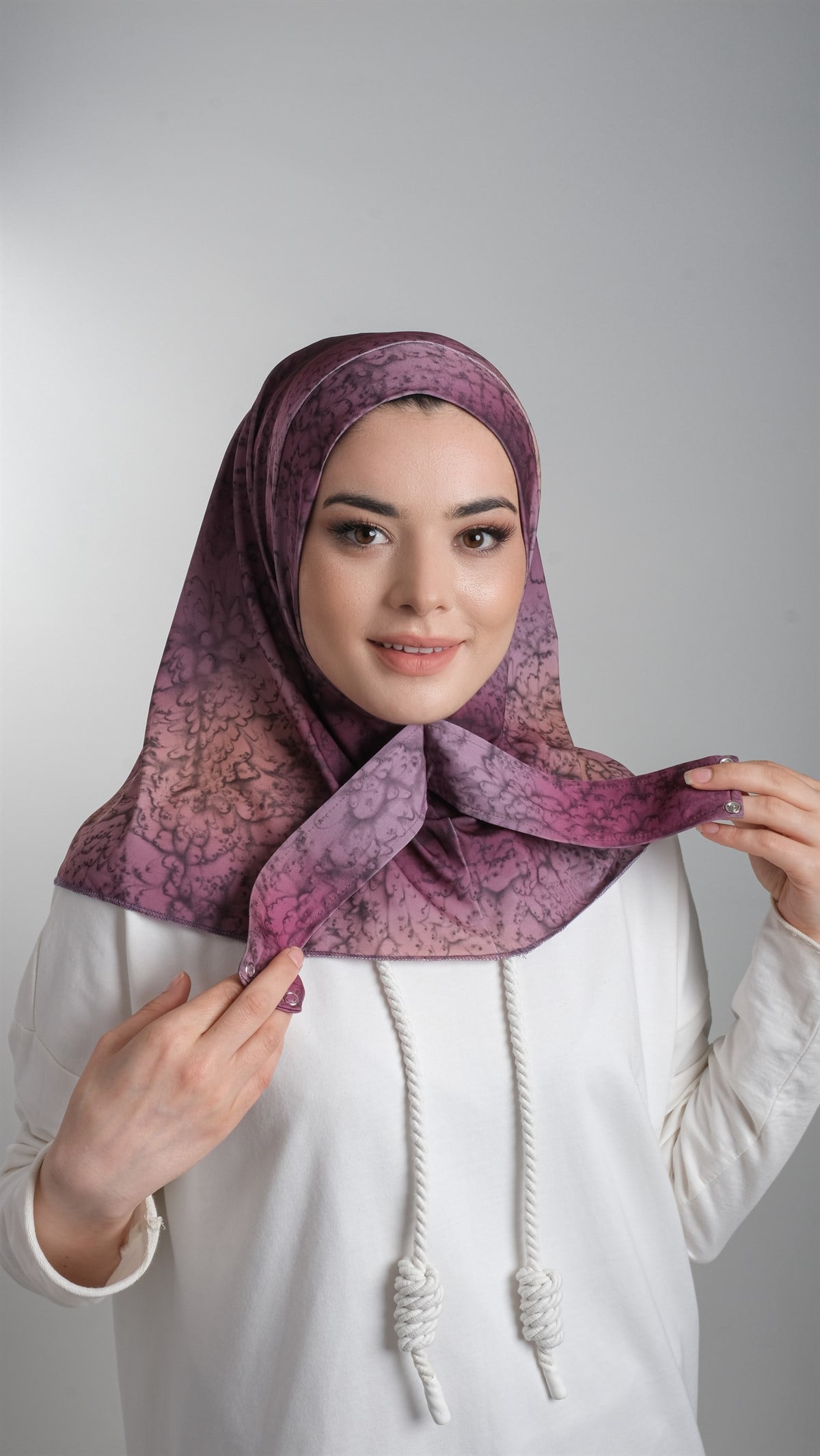 Mürdüm Pratik Hazır Geçmeli Tesettür Bone Sandy Kumaş Batik Desenli 2101D_07