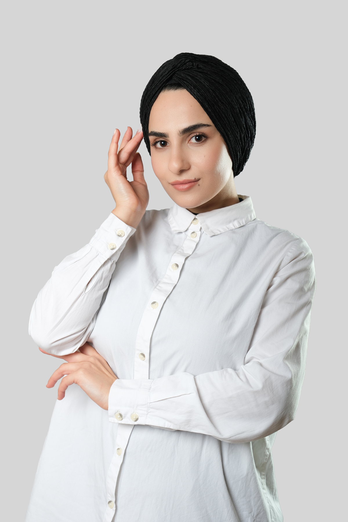 Siyah Çapraz Büzgülü Piliseli Tesettür Bone Fukuro Kendinden Desenli - Hürrem Bone 2316_01