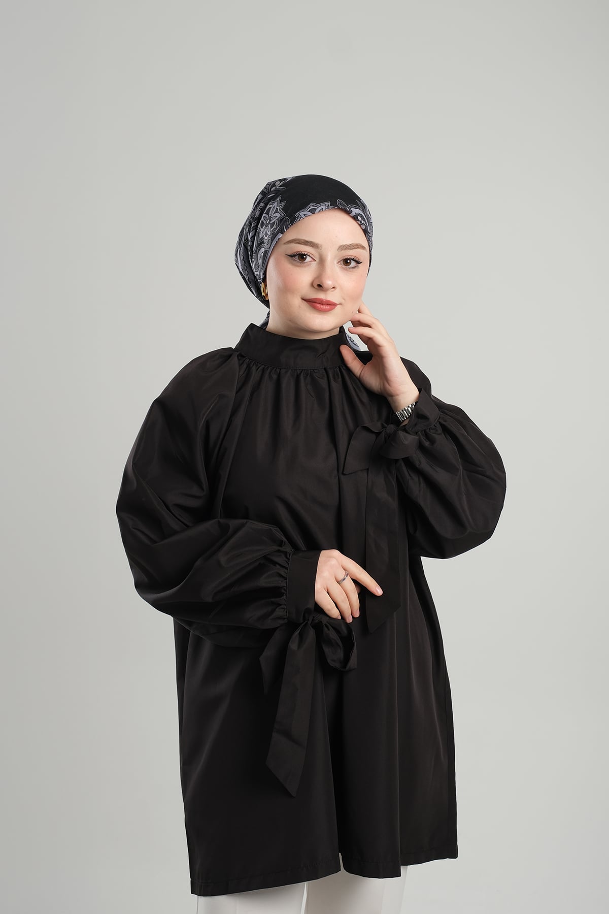 Siyah Desenli Eşarp Kesik Elyaf Pamuksu Etnik Dijital Baskılı - Hürrem Bone 202207_01