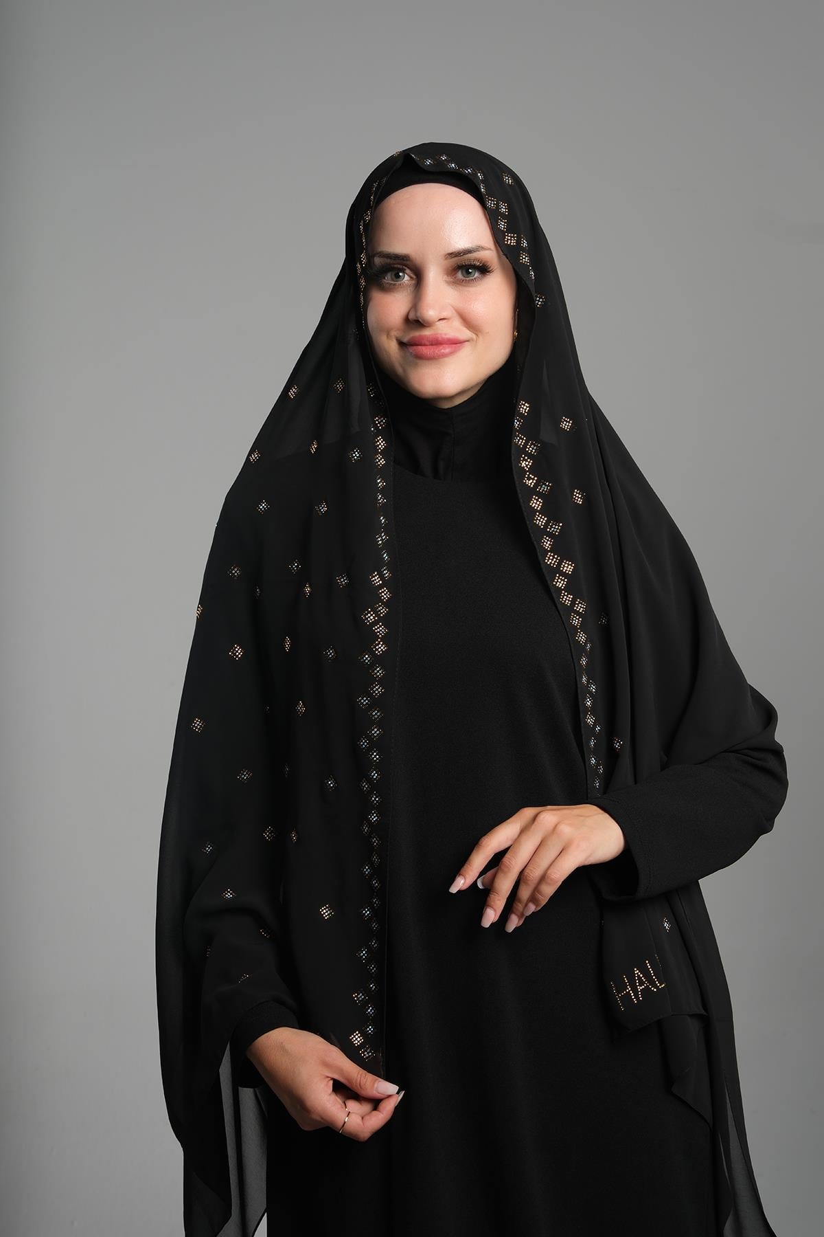 Siyah Kristal Taşlı Şal Şifon Baklava Desenli - Hürrem Bone 202119_01