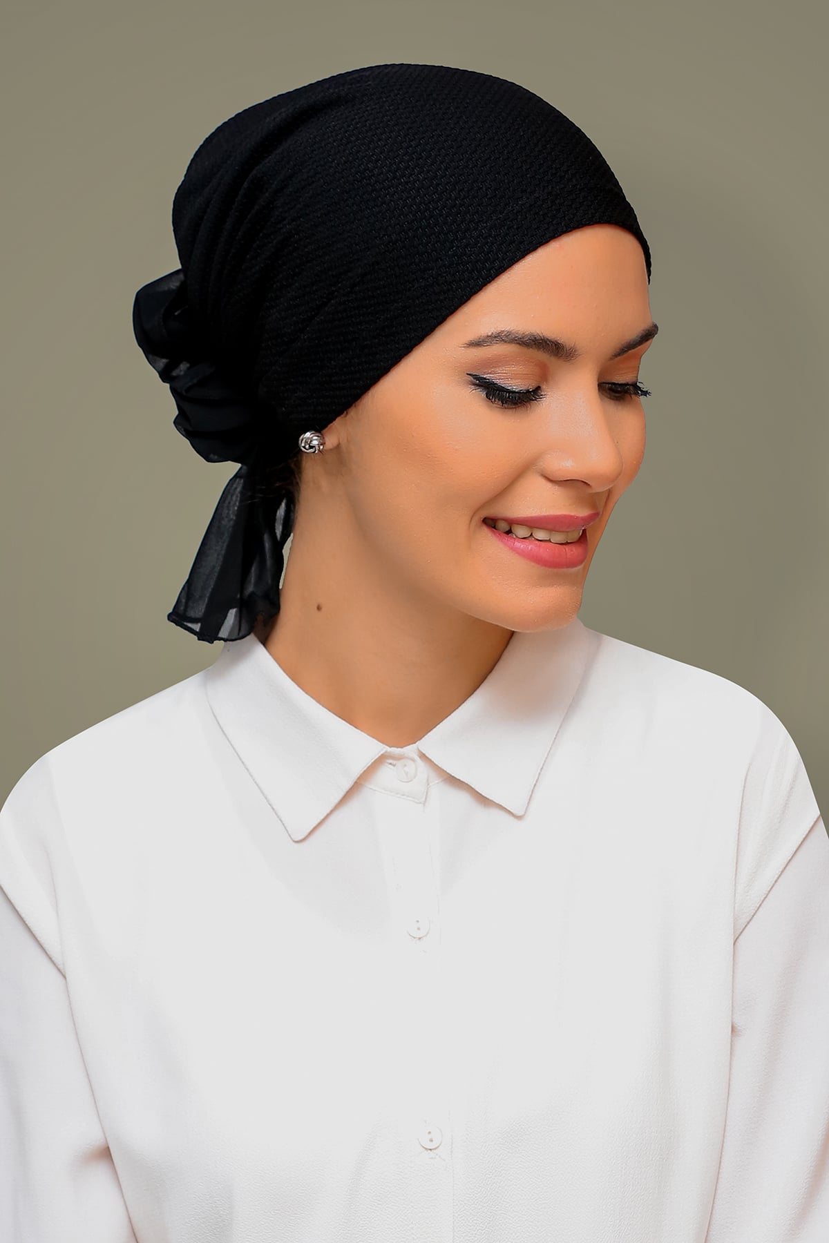 Siyah Pratik Hazır Geçmeli Tesettür Bone Petekli Güllü - Hürrem 1201