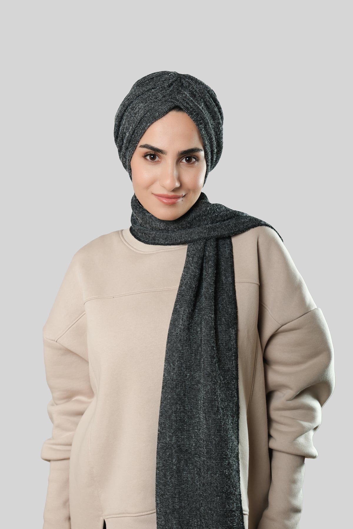 Antrasit Kışlık Kendinden Atkılı Peluş Tesettür Bone Jakar Düz - Hürrem Bone 2329_25