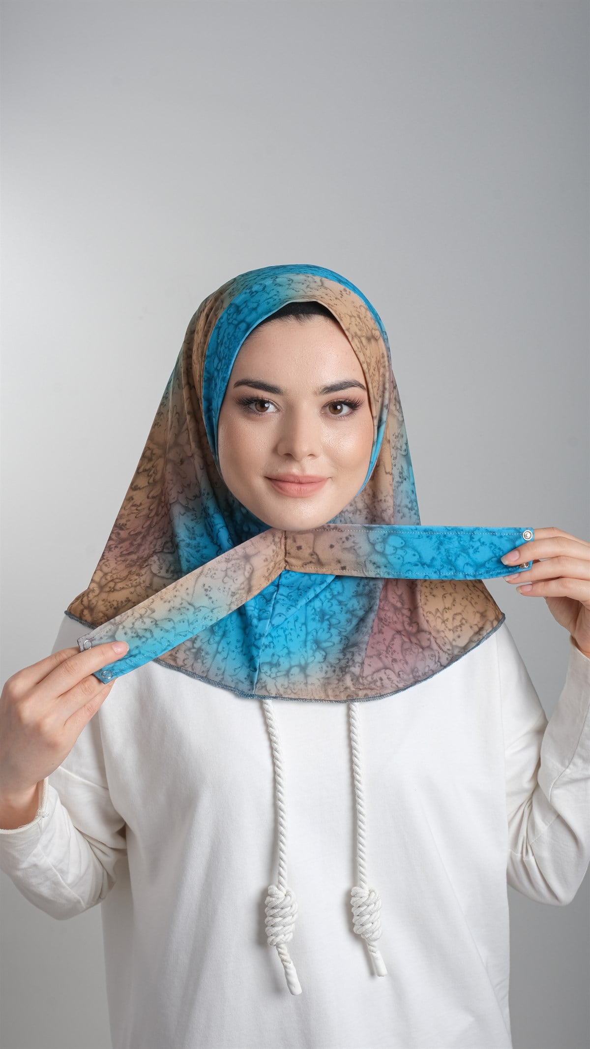 Bebe Mavisi Pratik Hazır Geçmeli Tesettür Bone Sandy Kumaş Batik Desenli 2101D_11
