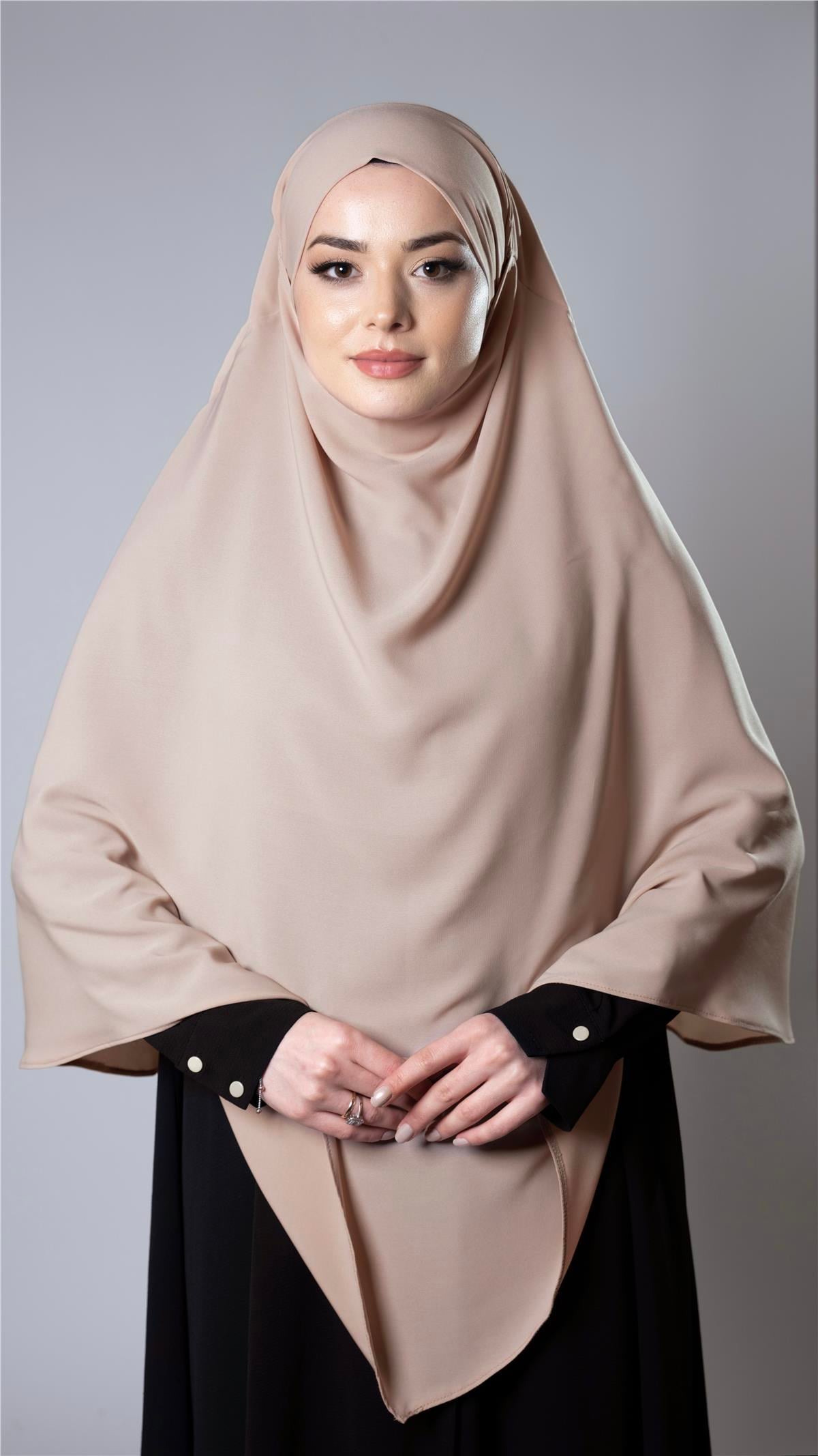 Bej Pratik Hazır Geçmeli Tesettür Eşarp Medine İpeği Kumaş Arkadan Bağlamalı Çift Katlı Sufle Hijab - Hürrem Bone 2302_12