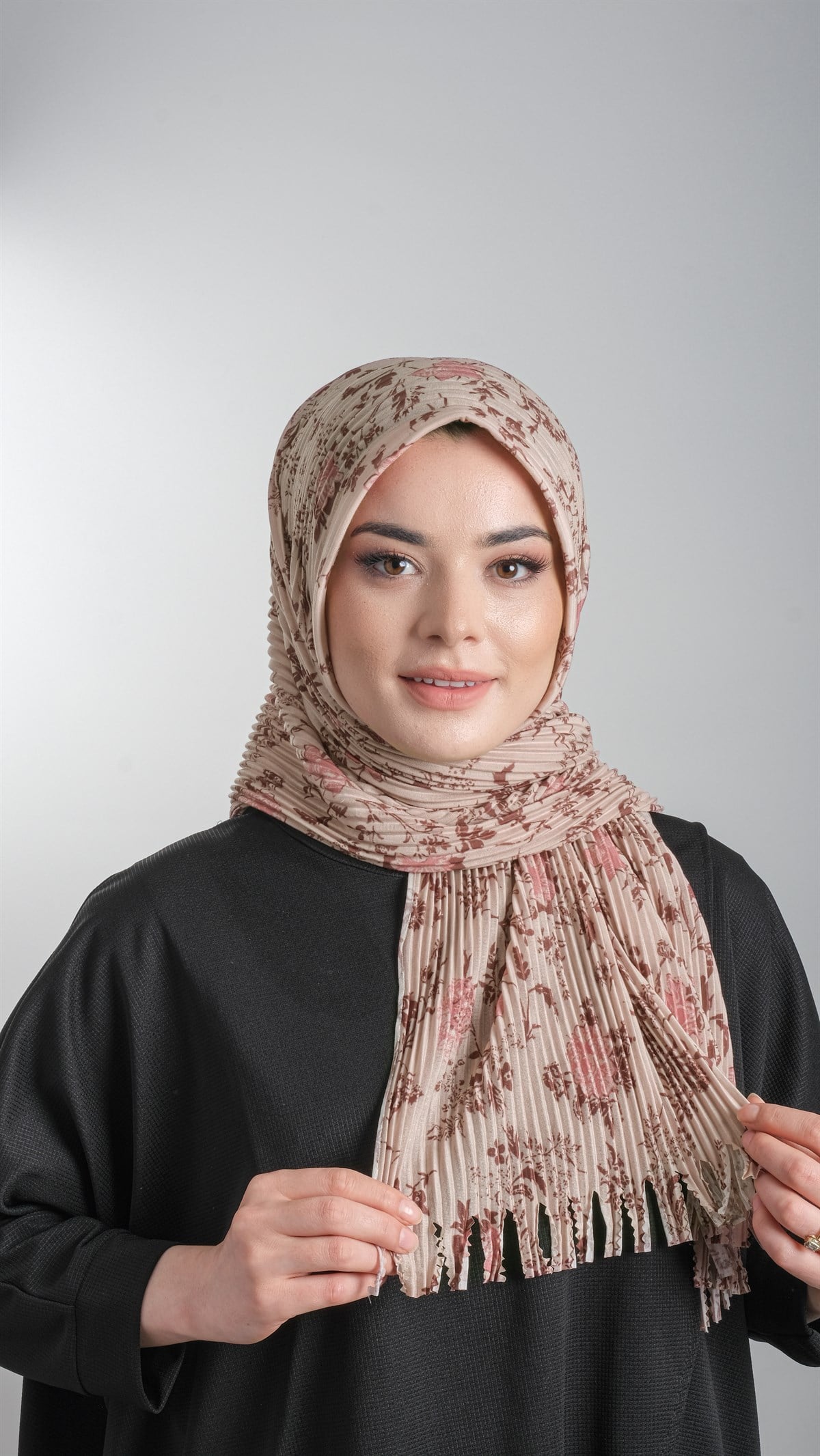 Bej Pratik Hazır Geçmeli Tesettür Eşarp Kesik Elyaf Piliseli Çiçek Desenli - Hürrem Bone 1818D6_12