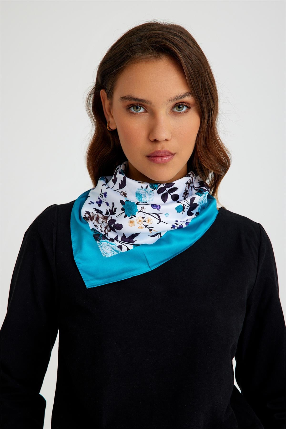 Beyaz Bandana Fular Saten Kumaş Çiçek Desenli - Hürrem Bone 1014_42