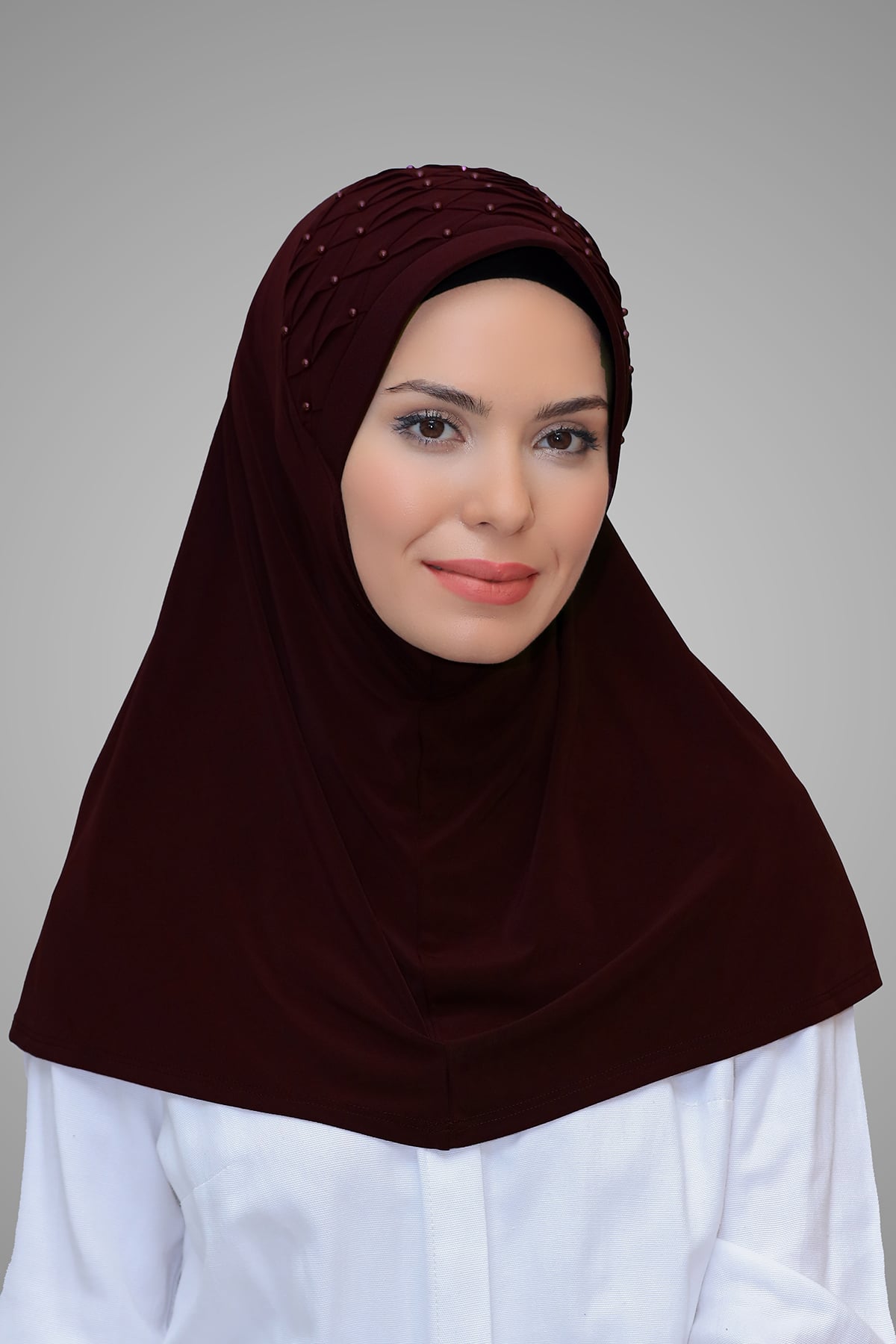 Bordo Pratik Hazır Geçmeli Tesettür Eşarp Sandy Kumaş İşlemeli İncili Taşlı - Hürrem 1605