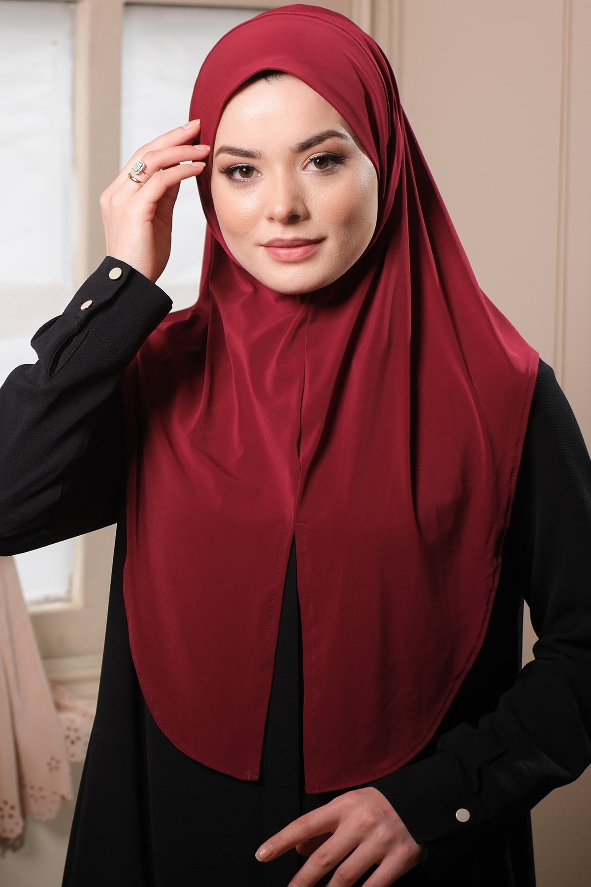 Bordo Pratik Hazır Geçmeli Tesettür Eşarp Sandy Kumaş Yırtmaçlı Düz Hijab - Hürrem Bone 2310_16
