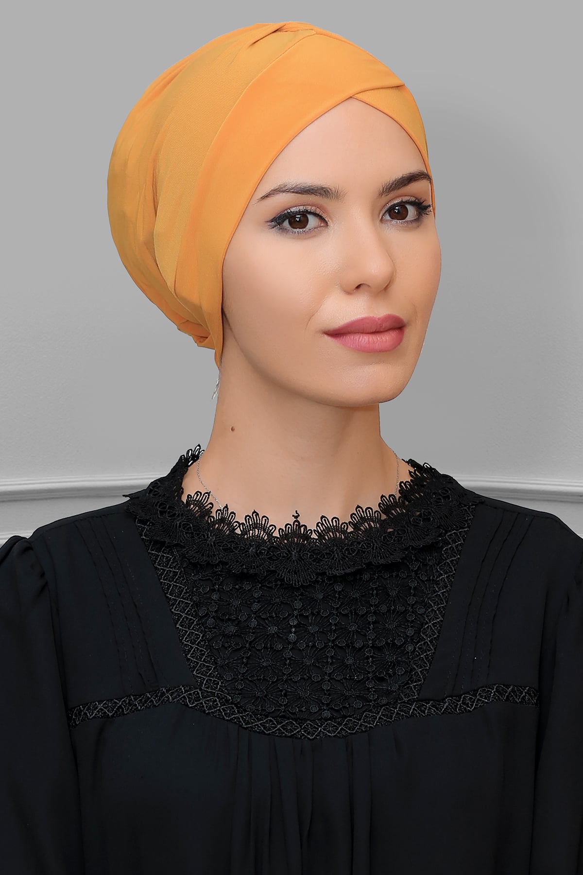 Gold Pratik Hazır Geçmeli Tesettür Bone Sandy Kumaş Çapraz Büzgülü - Hürrem 1801