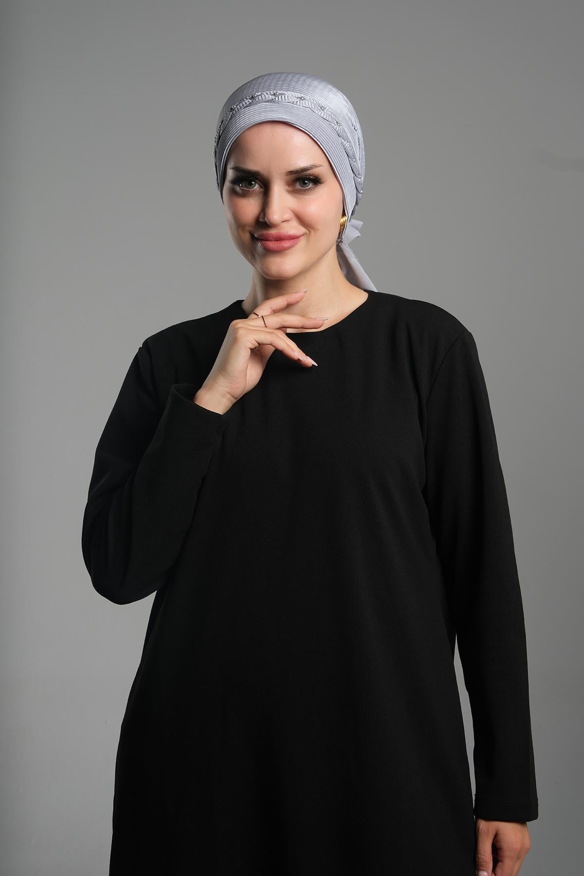 Gri Pratik Hazır Geçmeli Tesettür Bone Fukuro Piliseli Örgülü Güllü - Hürrem Bone 1823_15