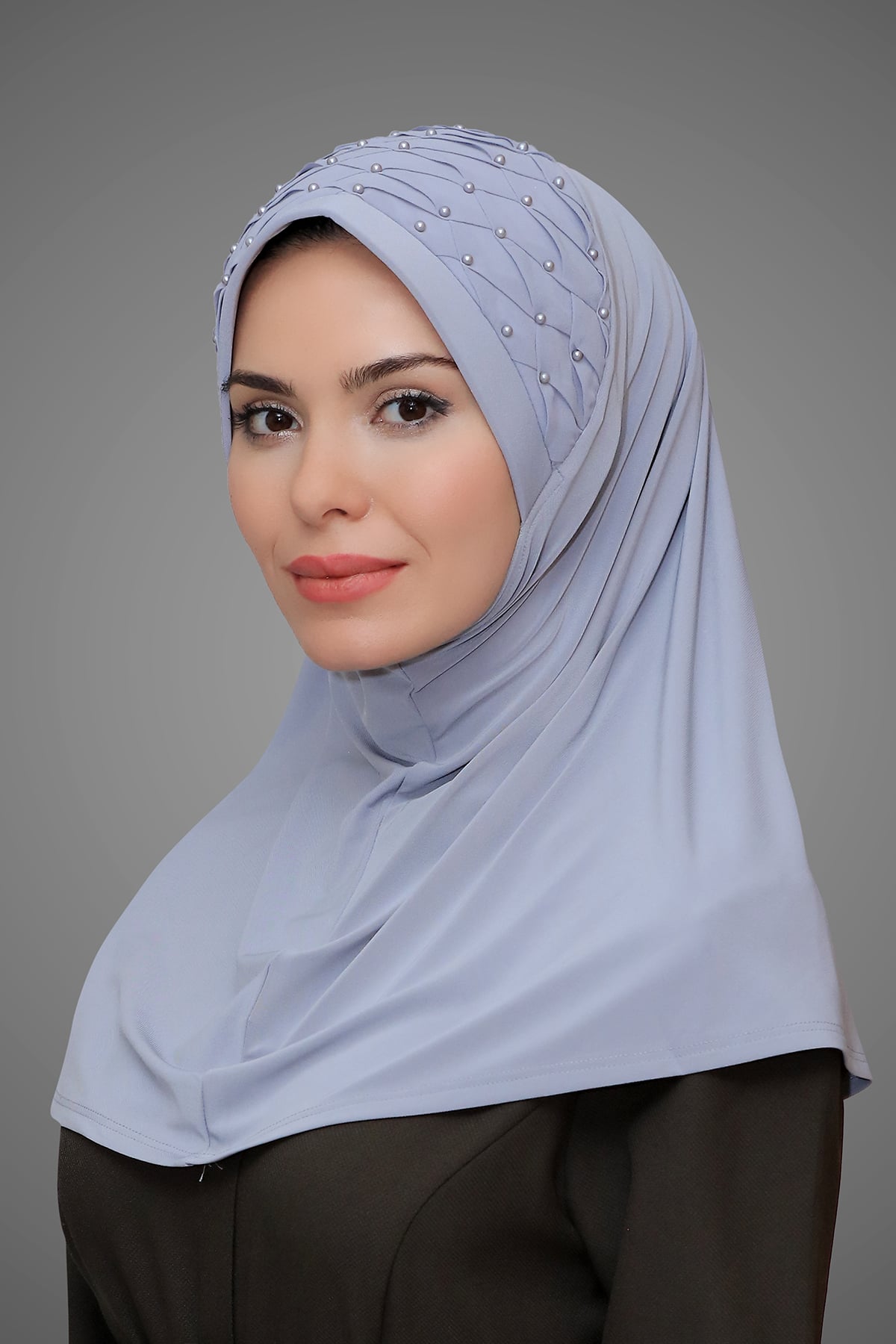 Gri Pratik Hazır Geçmeli Tesettür Eşarp Sandy Kumaş İşlemeli İncili Taşlı - Hürrem 1605