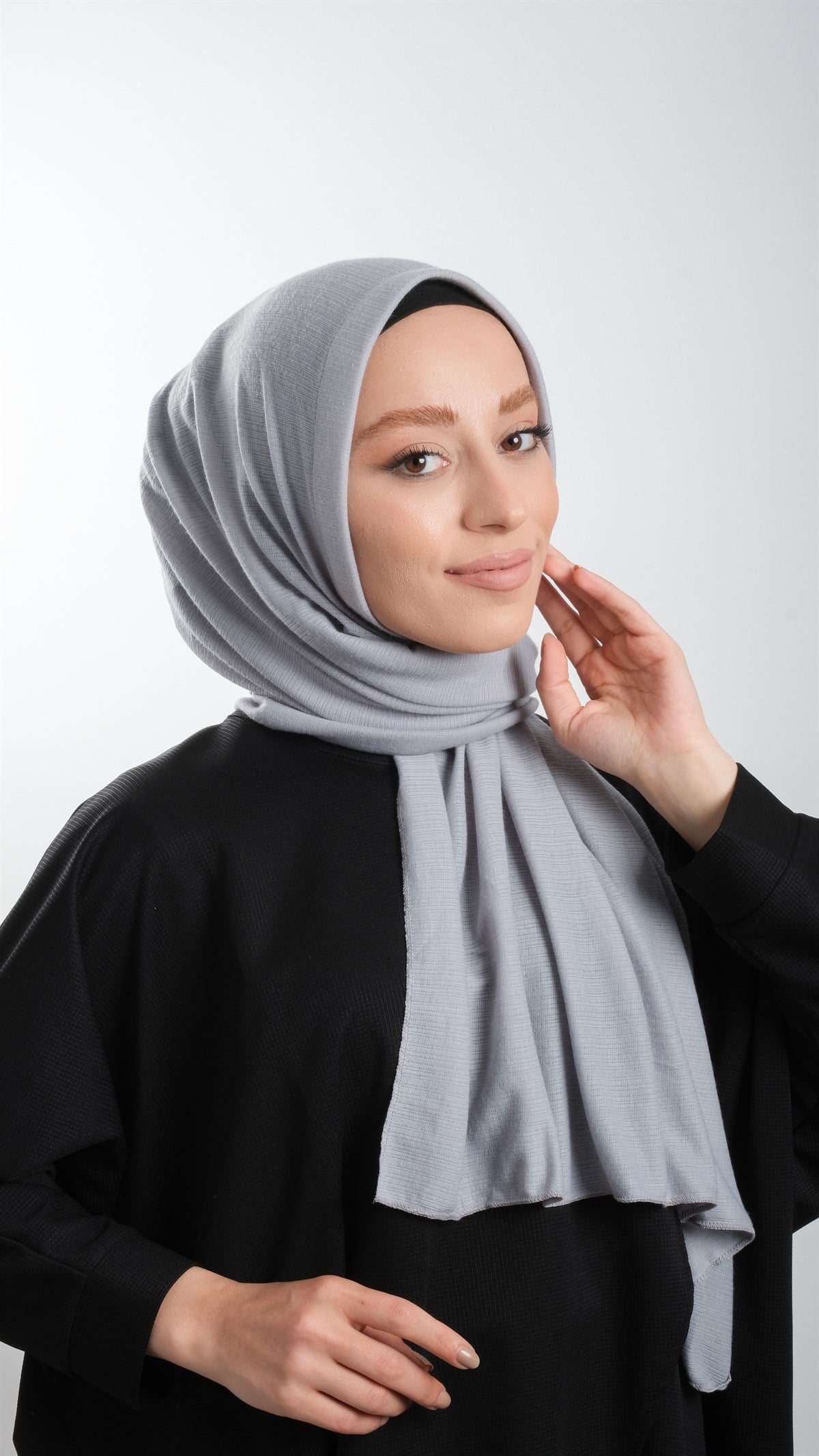 Gri Pratik Hazır Geçmeli Tesettür Şal Örme Kumaş Sade 2118_15