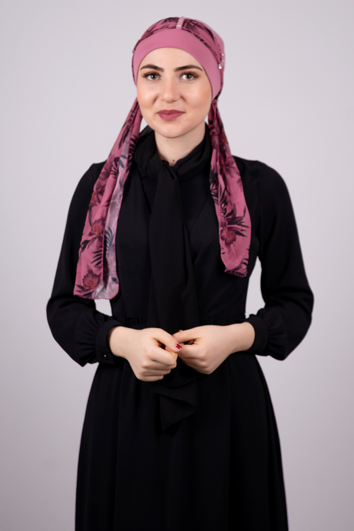 Gül Kurusu Pratik Hazır Geçmeli Tesettür Bone Sandy Kumaş Boncuklu Desenli Şifon Kemerli - Hürrem 1305D