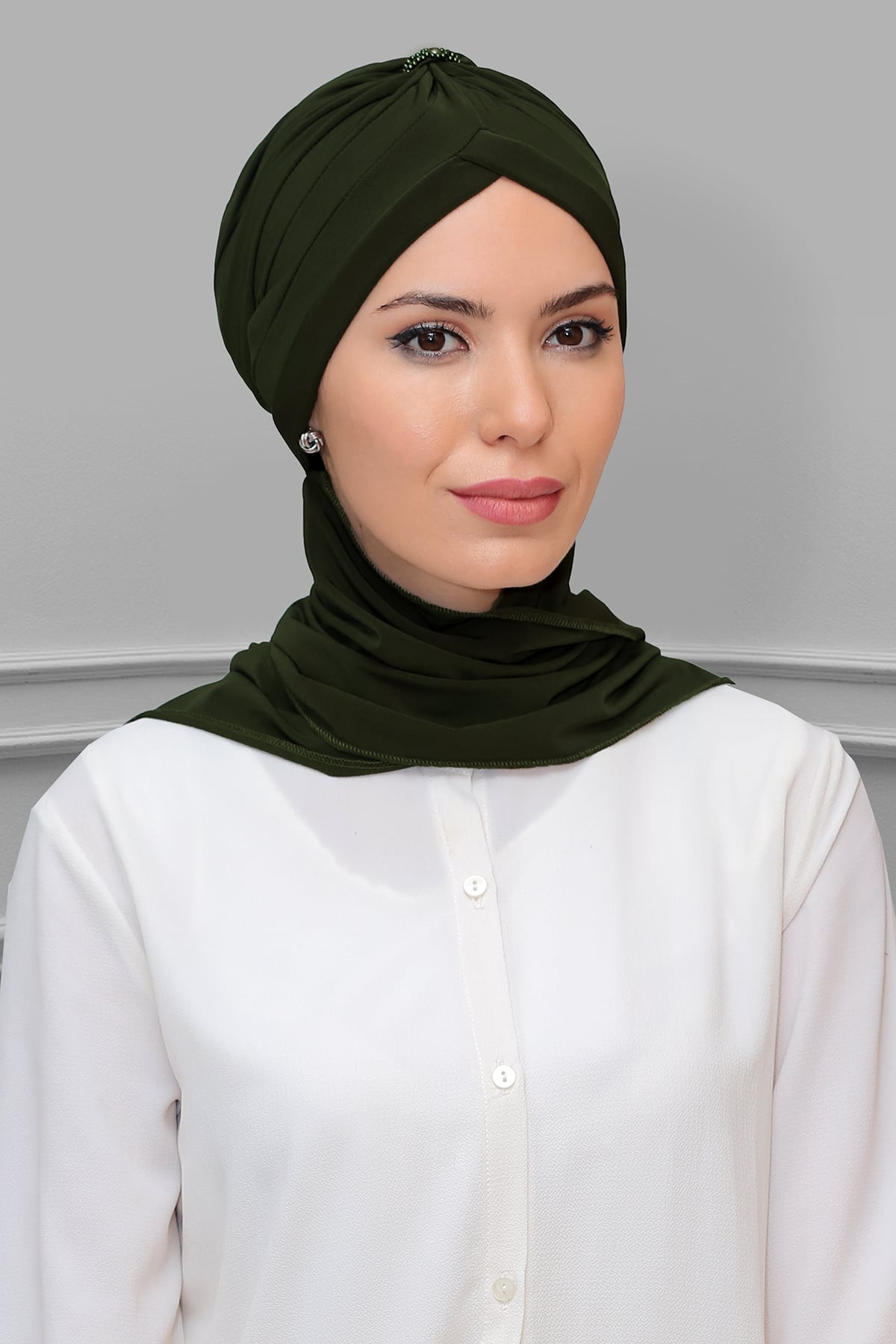 Haki Pratik Hazır Geçmeli Tesettür Bone Sandy Kumaş Taçlı Büzgülü - Şifon Atkılı - Hürrem 1208A
