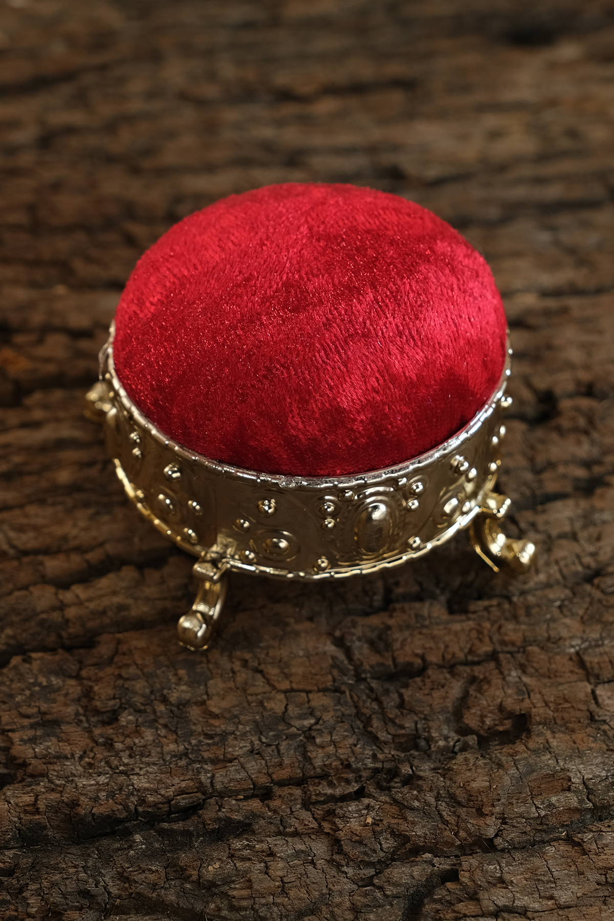 Kırmızı Eşarp Şal İğnedanlık Kadife Gold Ayaklı - Hürrem Bone 5003_31