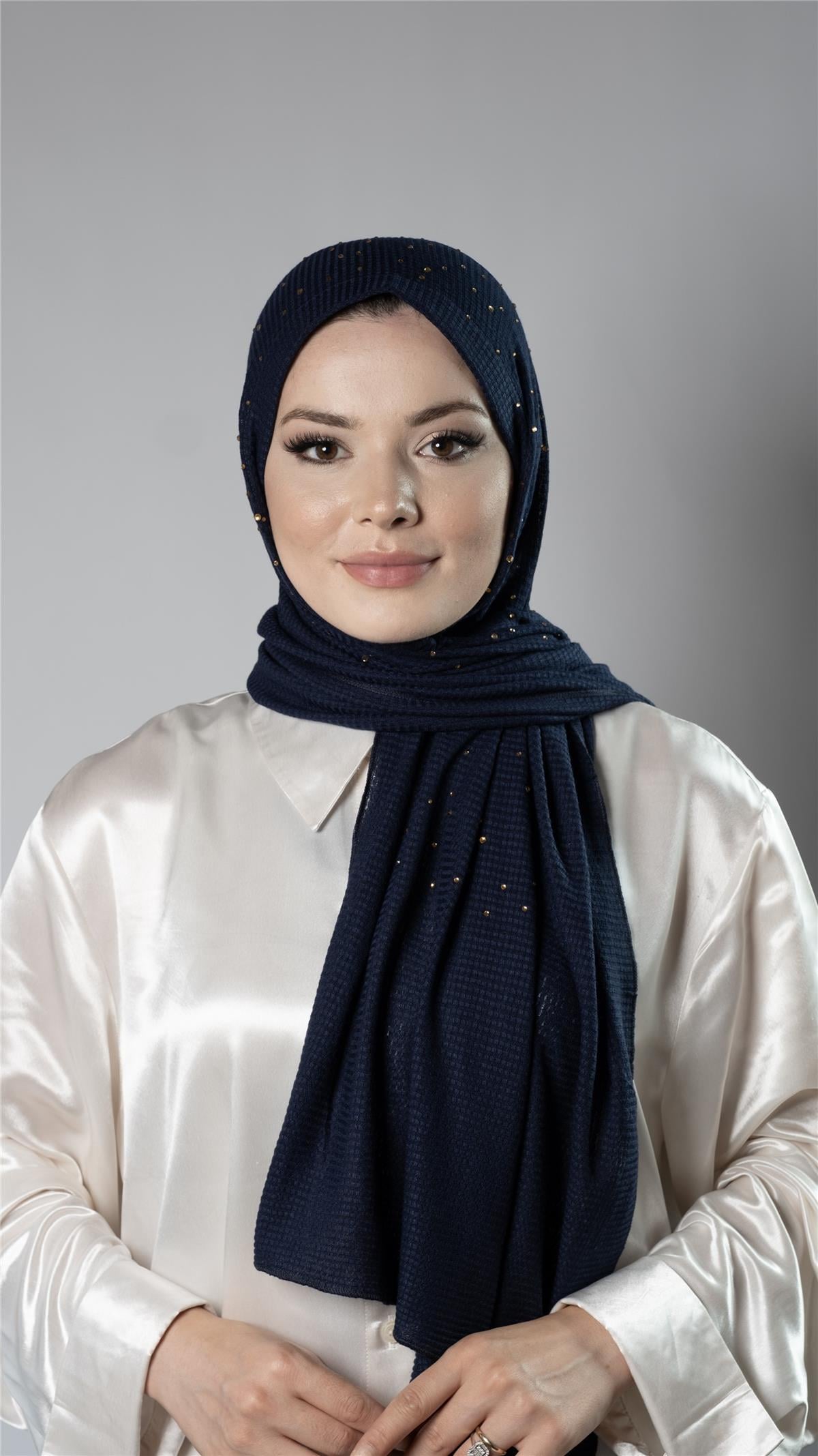 Lacivert Pratik Hazır Geçmeli Tesettür Şal Örme Kumaş Taş Desenli - Hürrem Bone 2118T_02