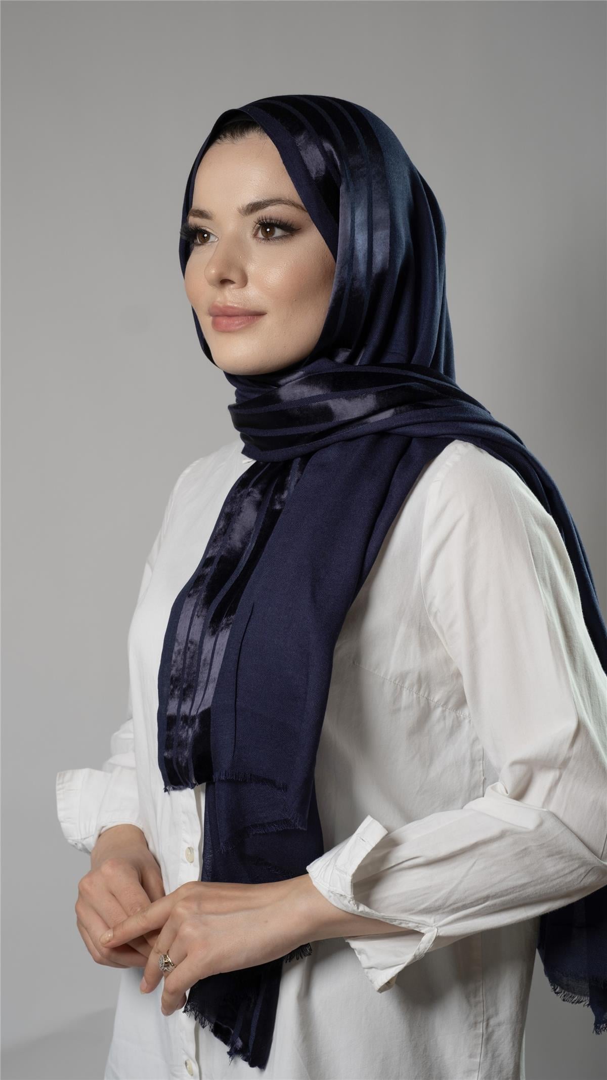 Lacivert Şerit Çizgili Şal Viskon Kumaş Bursa Dolama - Hürrem Bone 202109_02