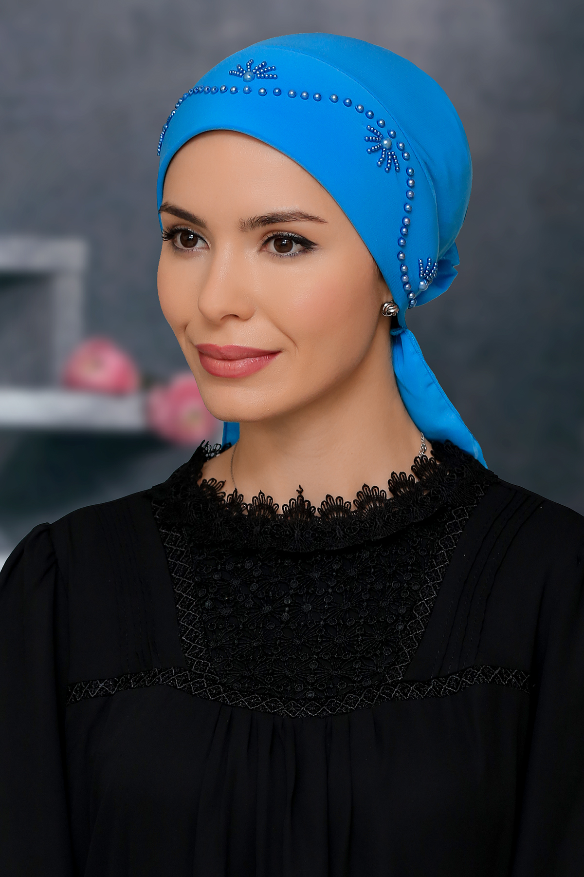 Mavi Pratik Hazır Geçmeli Tesettür Bone Sandy Kumaş Güllü Boncuklu İşlemeli - Hürrem 1206