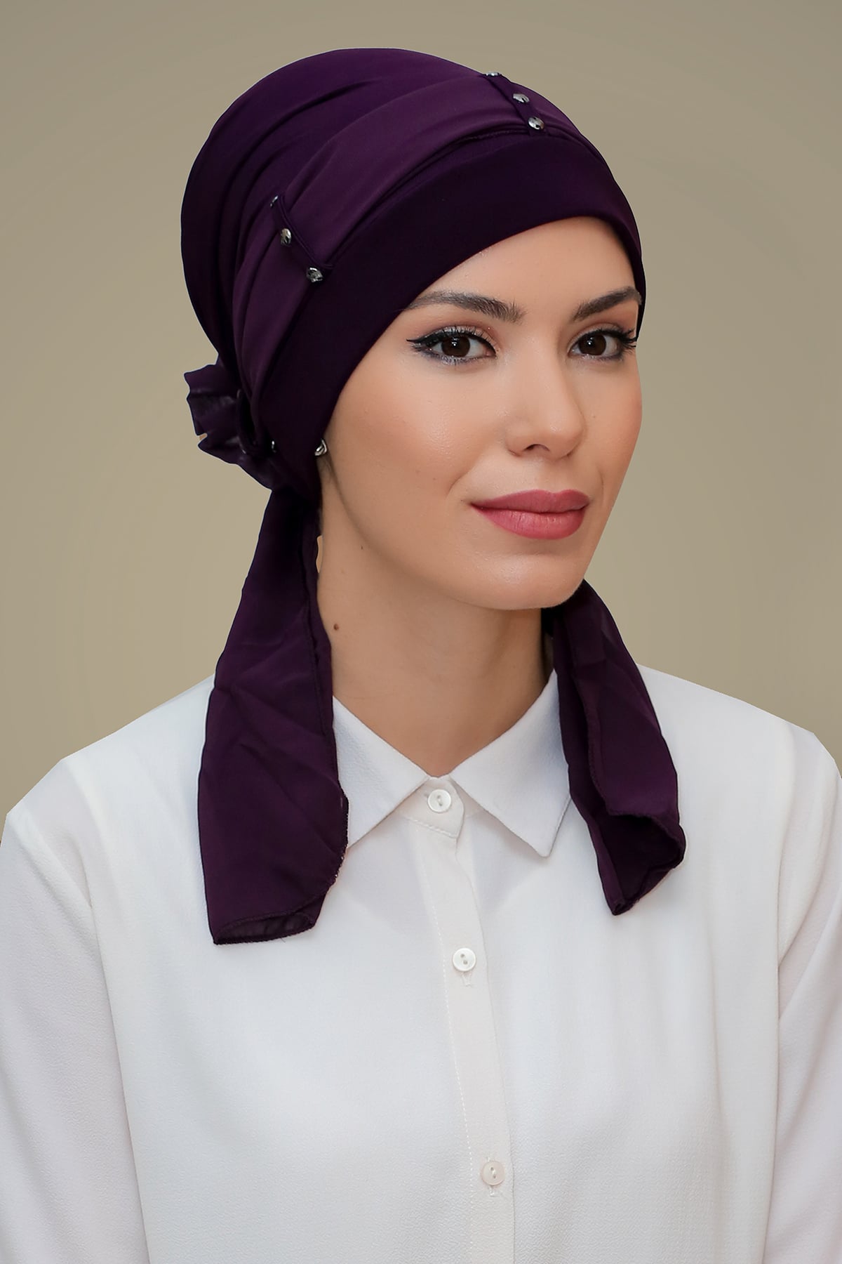 Mürdüm Pratik Hazır Geçmeli Tesettür Bone Sandy Kumaş Kemerli Taşlı - Hürrem 1205