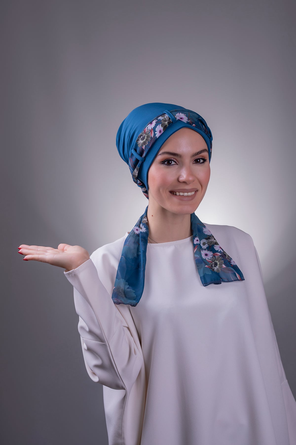 Petrol Mavisi Pratik Hazır Geçmeli Tesettür Bone Sandy Kumaş Desenli Şifon Kemerli - Hürrem 1205D