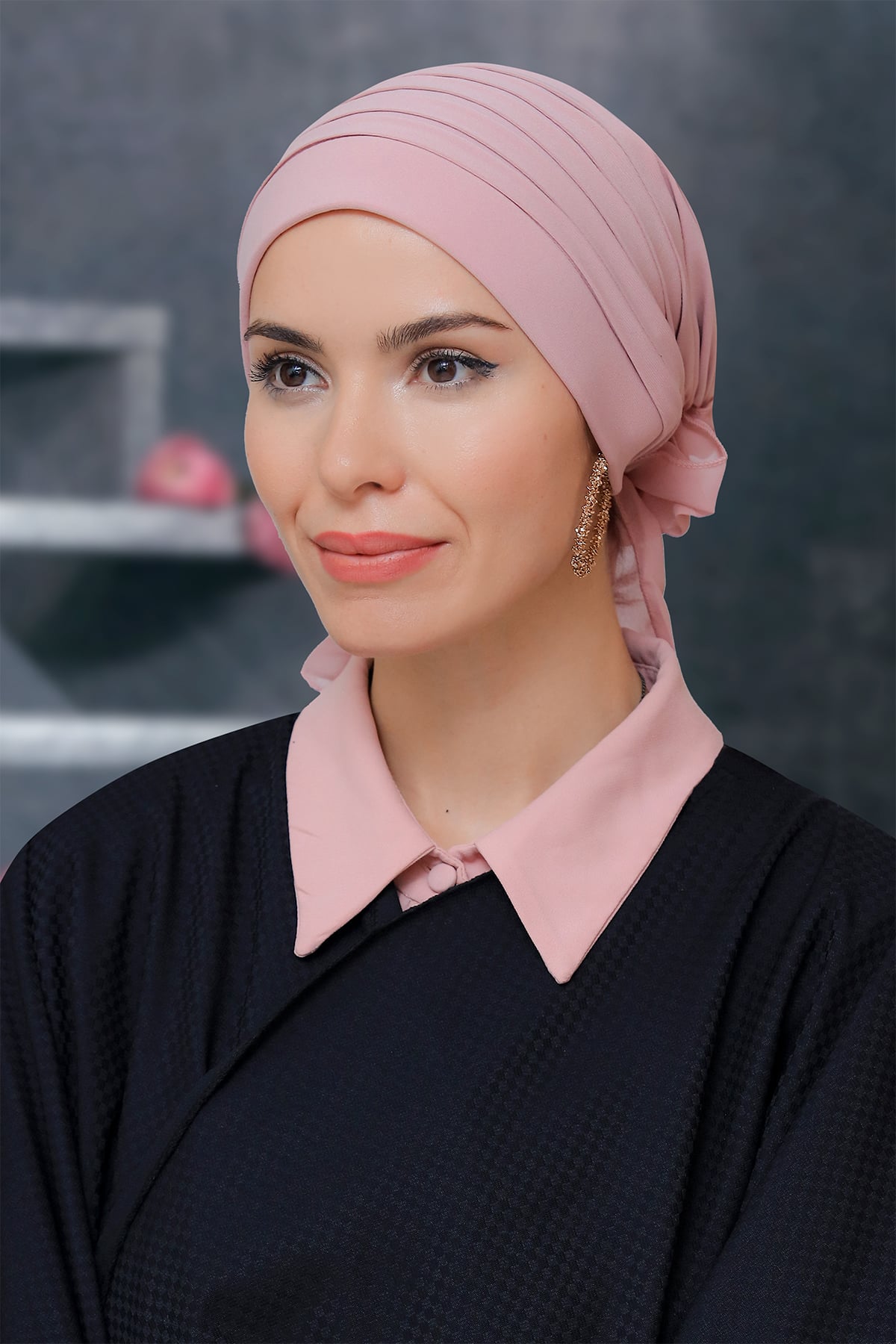 Pudra Pratik Hazır Geçmeli Tesettür Bone Sandy Kumaş Pileli Nervürlü Güllü - Hürrem 1806